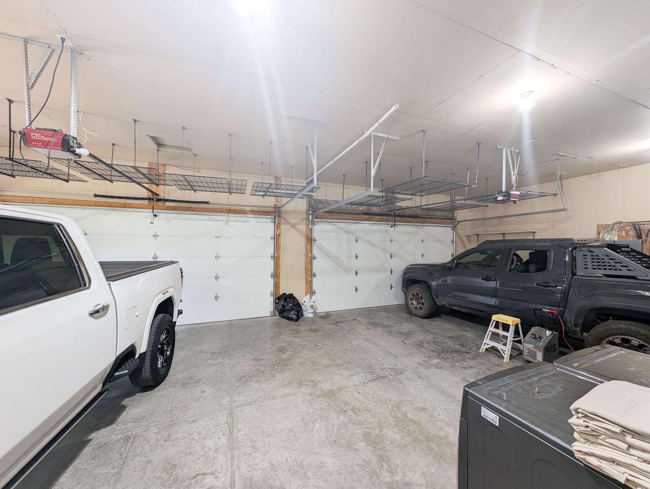 2005 single family home for sale at 210 Hackberry Court in Kindred, ND — 9 bed, 4 bath (photo 42 of 81)