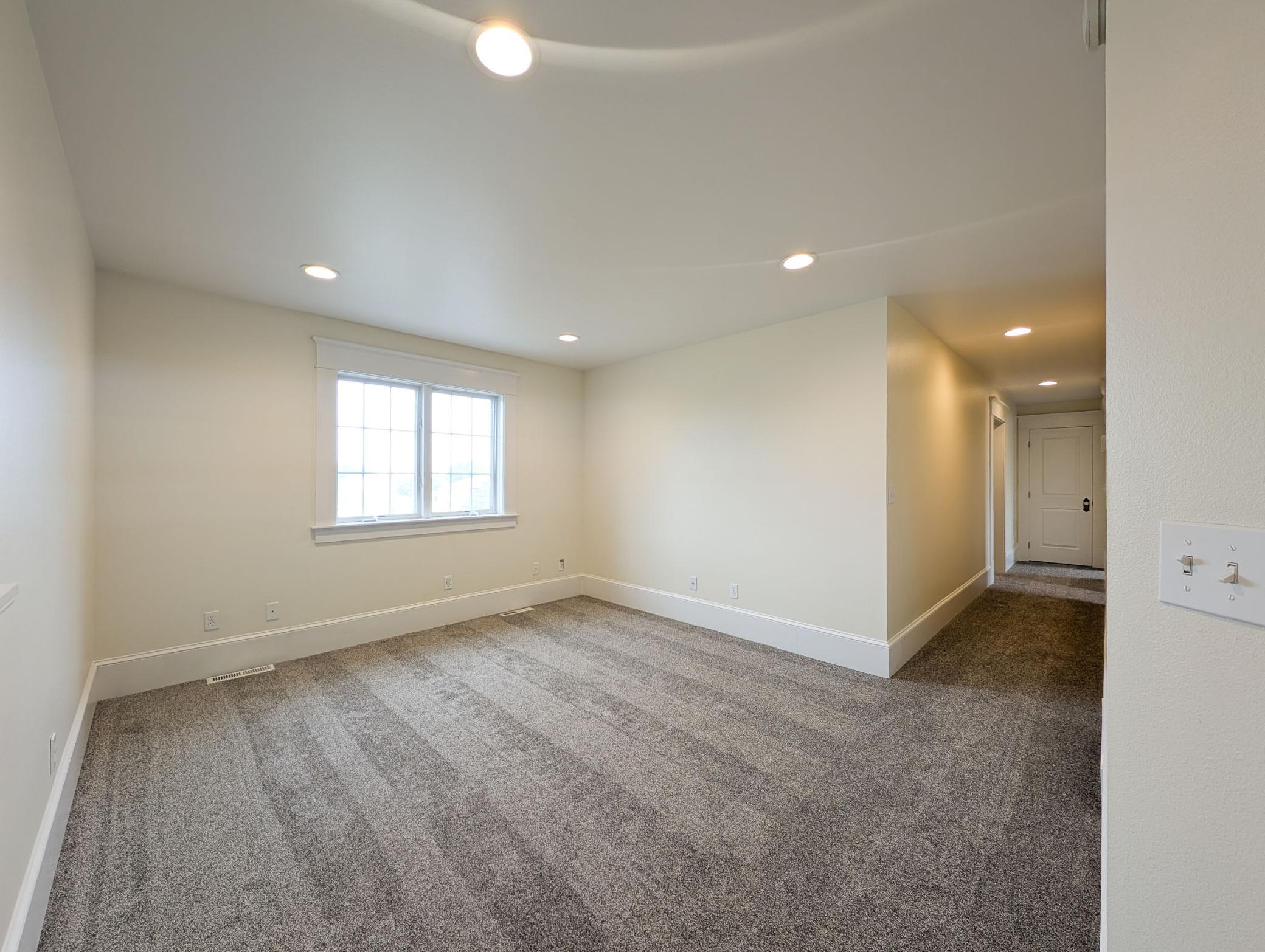 2005 single family home for sale at 210 Hackberry Court in Kindred, ND — 9 bed, 4 bath (photo 49 of 81)