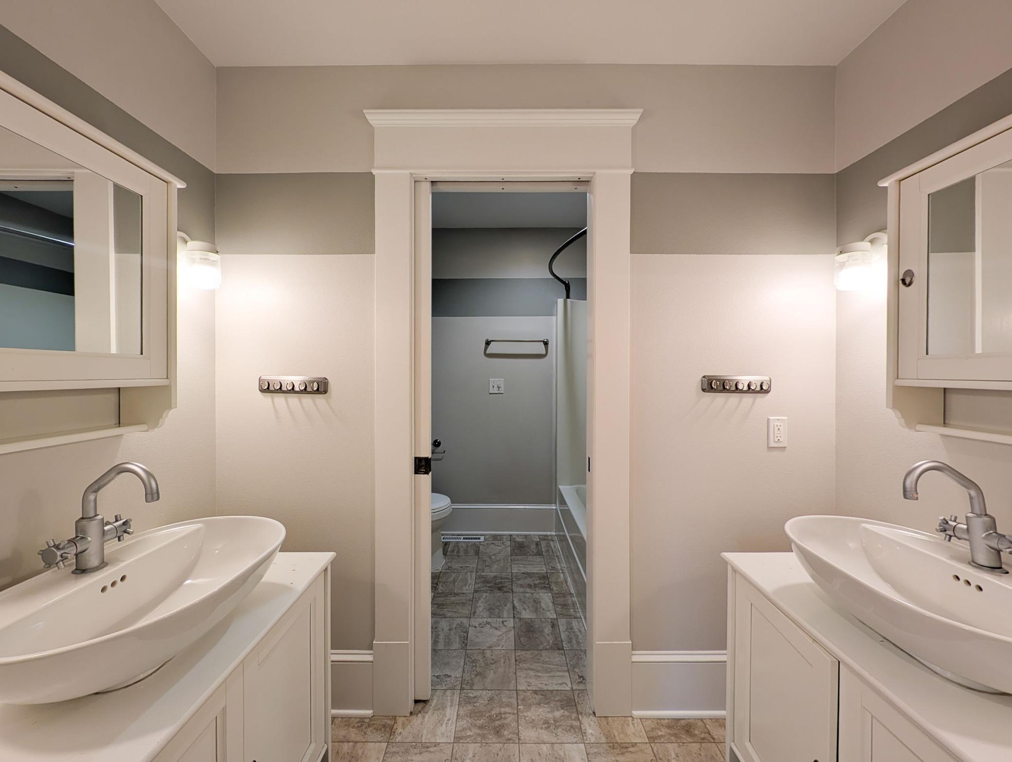 2005 single family home for sale at 210 Hackberry Court in Kindred, ND — 9 bed, 4 bath (photo 58 of 81)