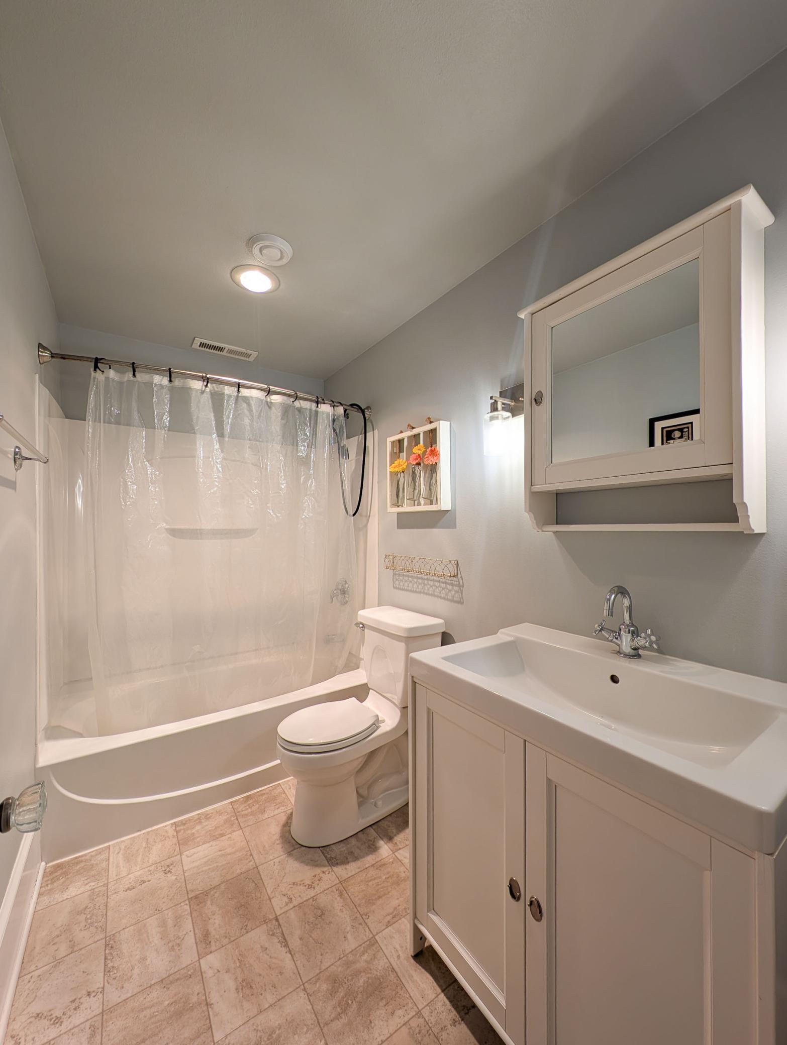 2005 single family home for sale at 210 Hackberry Court in Kindred, ND — 9 bed, 4 bath (photo 73 of 81)