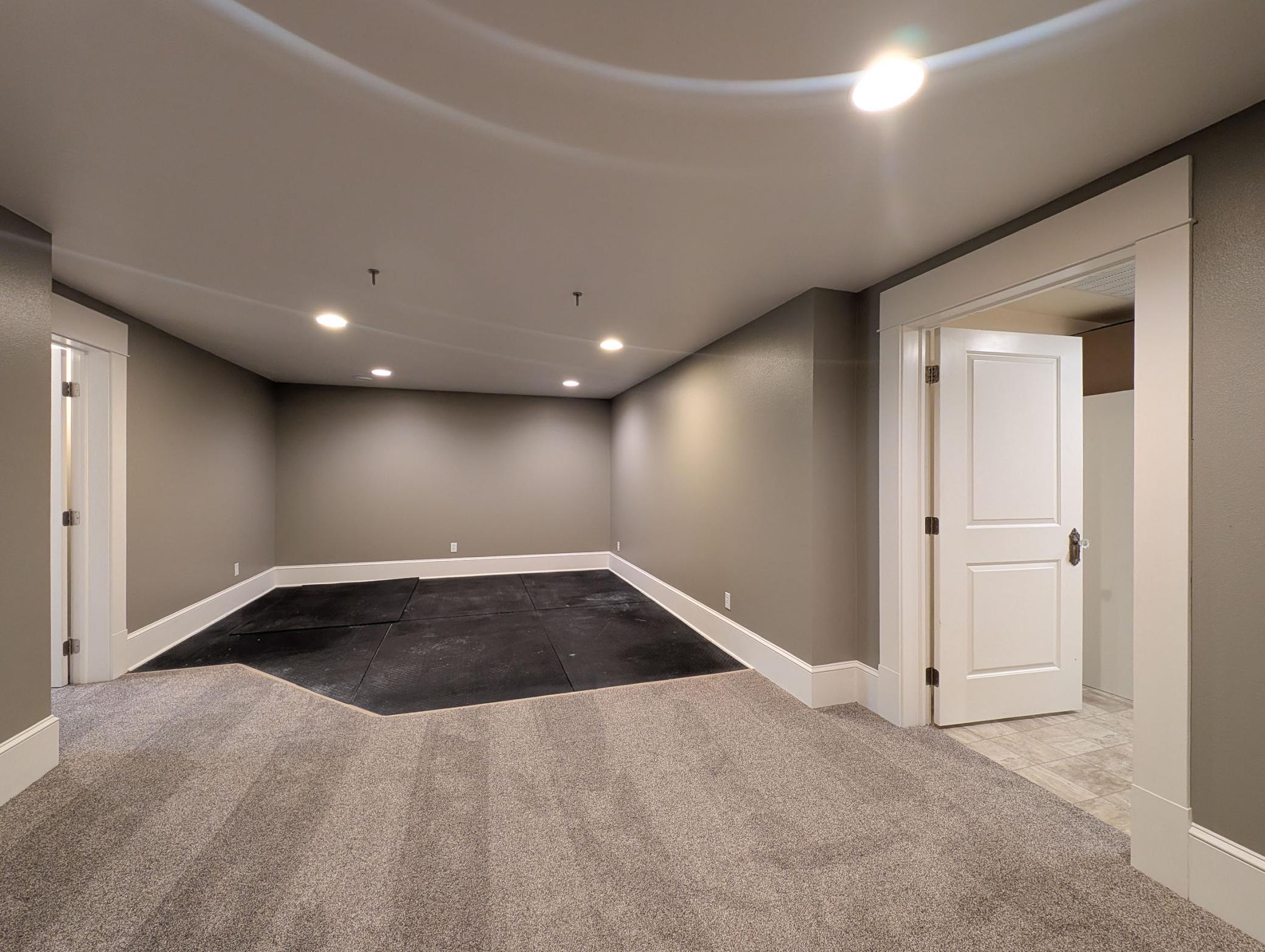 2005 single family home for sale at 210 Hackberry Court in Kindred, ND — 9 bed, 4 bath (photo 75 of 81)