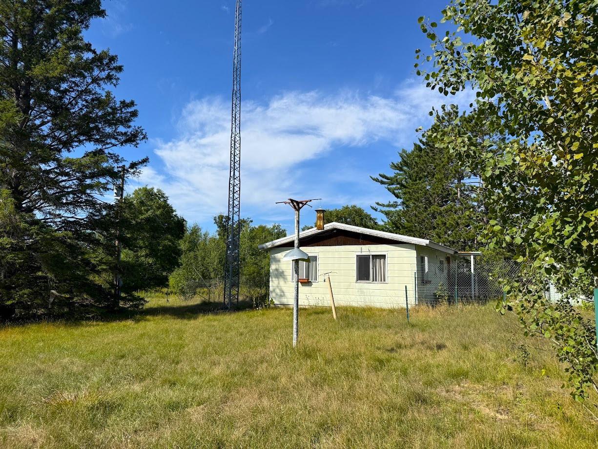 1970 single family home for sale at 10082 Legionville Road in Brainerd, MN — 3 bed, 1 bath (photo 4 of 28)