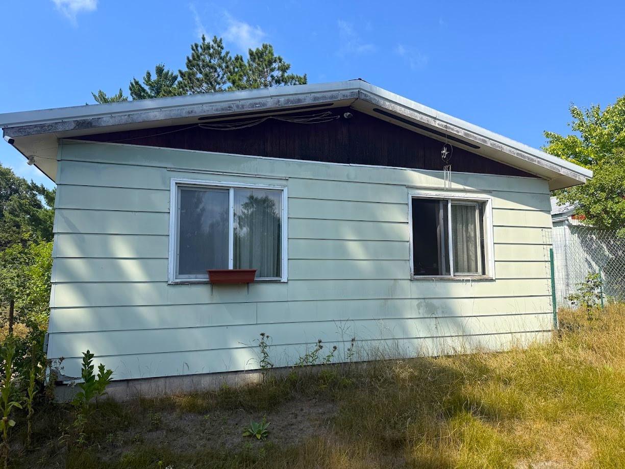 1970 single family home for sale at 10082 Legionville Road in Brainerd, MN — 3 bed, 1 bath (photo 5 of 28)