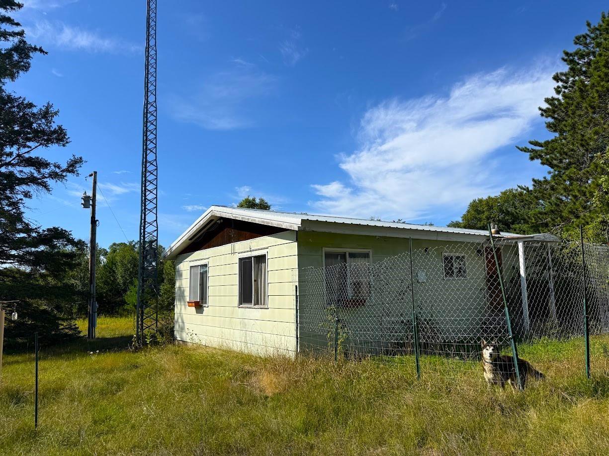 1970 single family home for sale at 10082 Legionville Road in Brainerd, MN — 3 bed, 1 bath (photo 6 of 28)