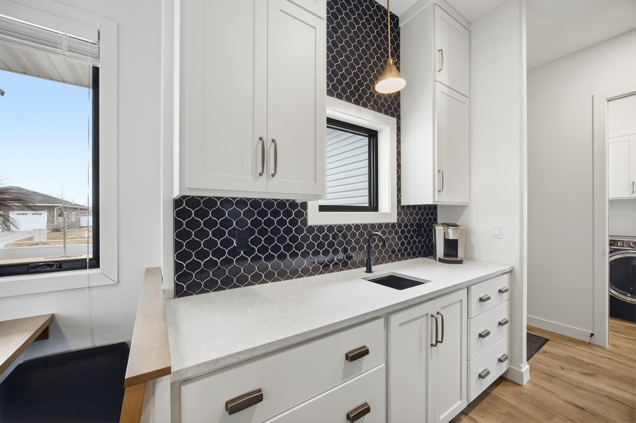 2021 single family home for sale at 3282 47th Avenue S in Fargo, ND — 4 bed, 3 bath (photo 12 of 57)