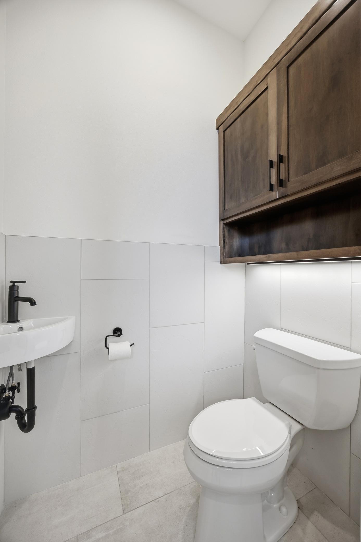 2021 single family home for sale at 3282 47th Avenue S in Fargo, ND — 4 bed, 3 bath (photo 24 of 57)
