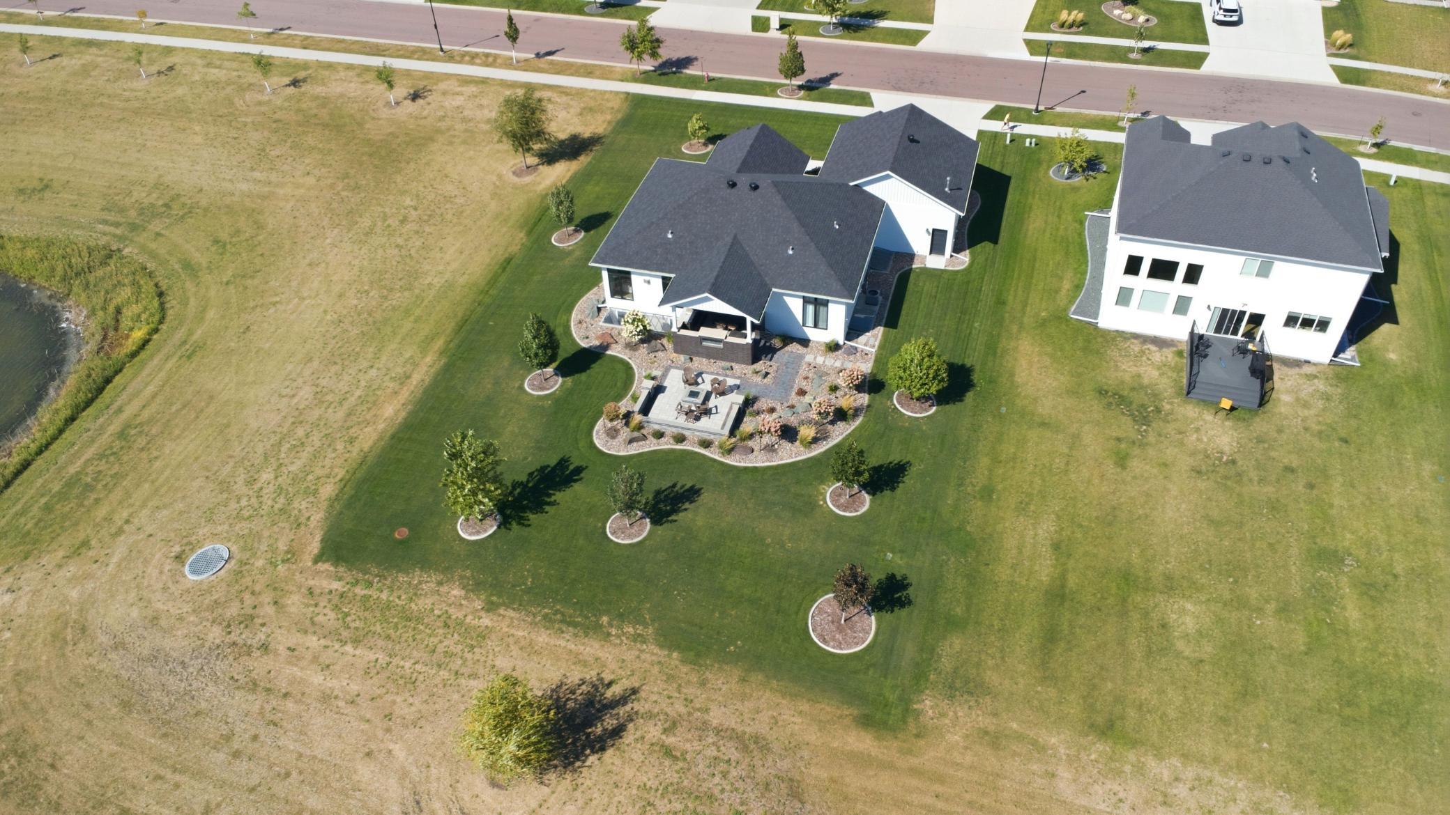 2021 single family home for sale at 3282 47th Avenue S in Fargo, ND — 4 bed, 3 bath (photo 49 of 57)