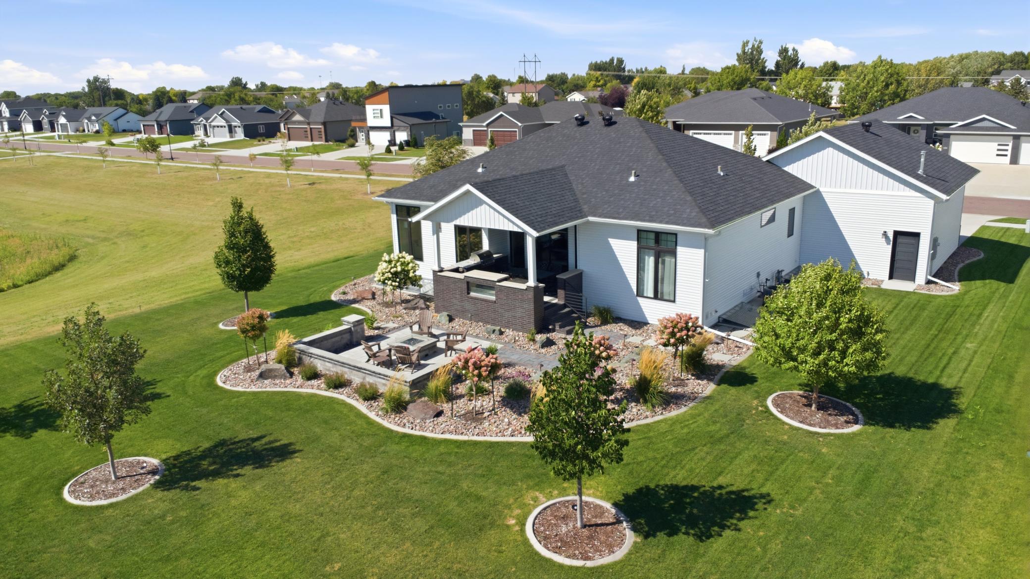 2021 single family home for sale at 3282 47th Avenue S in Fargo, ND — 4 bed, 3 bath (photo 50 of 57)