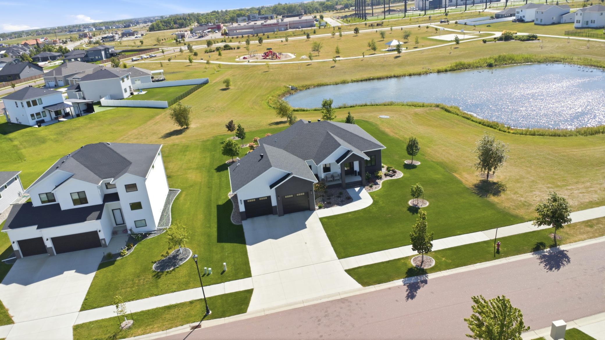 2021 single family home for sale at 3282 47th Avenue S in Fargo, ND — 4 bed, 3 bath (photo 51 of 57)