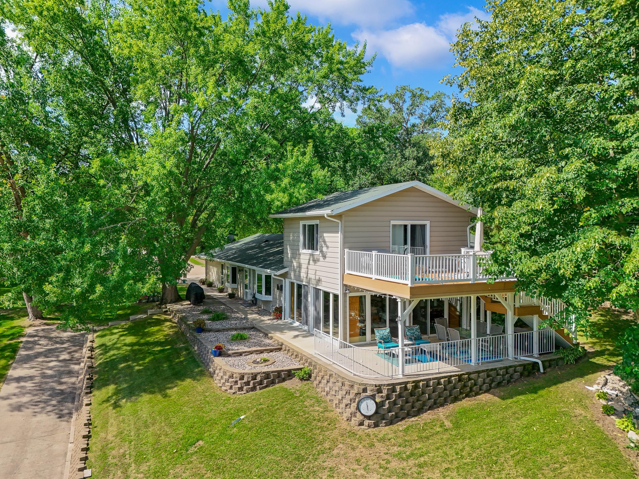 1981 single family home for sale at 46360 Grand View Dr in Perham, MN — 4 bed, 2 bath (photo 11 of 67)