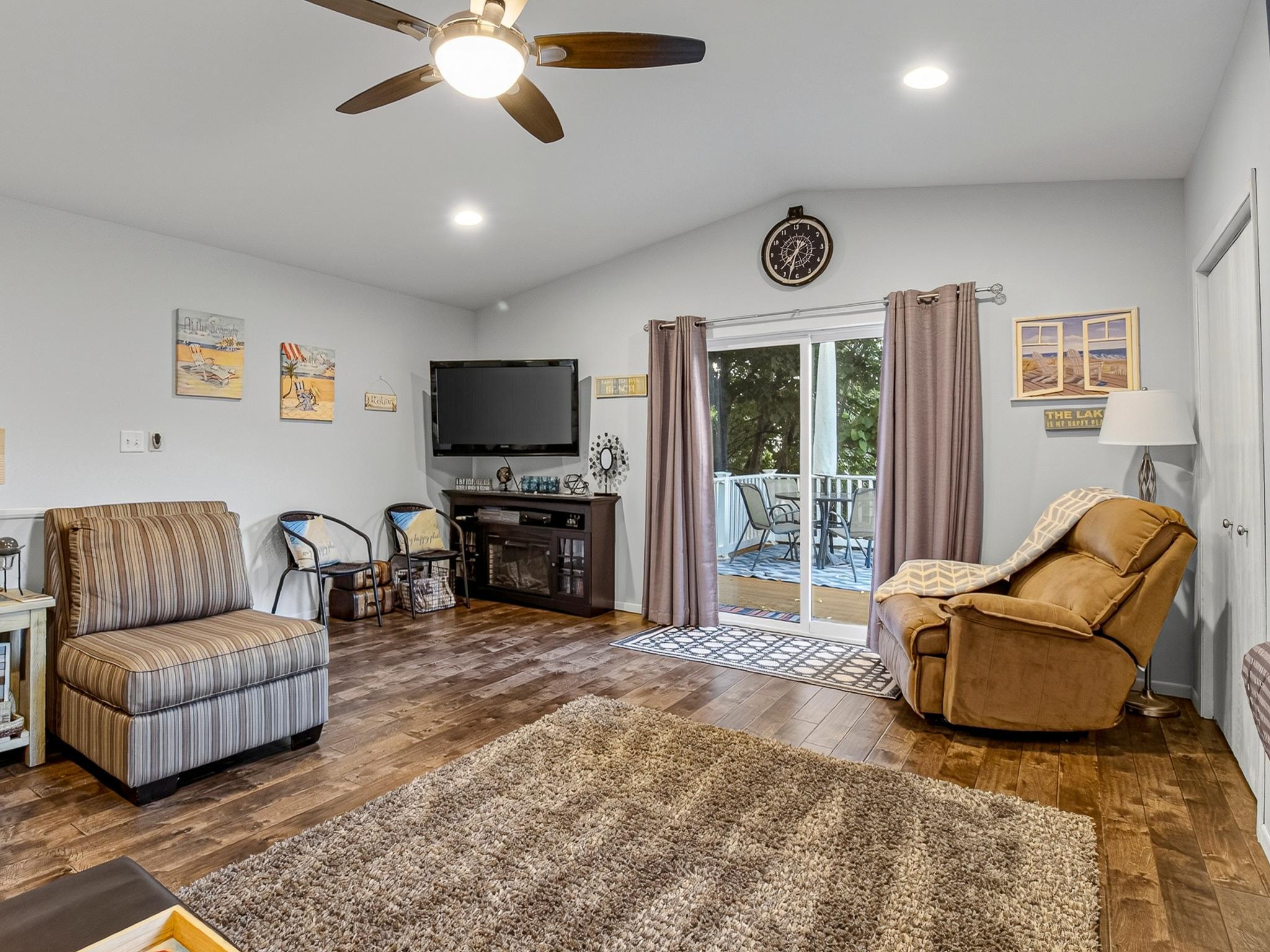 1981 single family home for sale at 46360 Grand View Dr in Perham, MN — 4 bed, 2 bath (photo 17 of 67)
