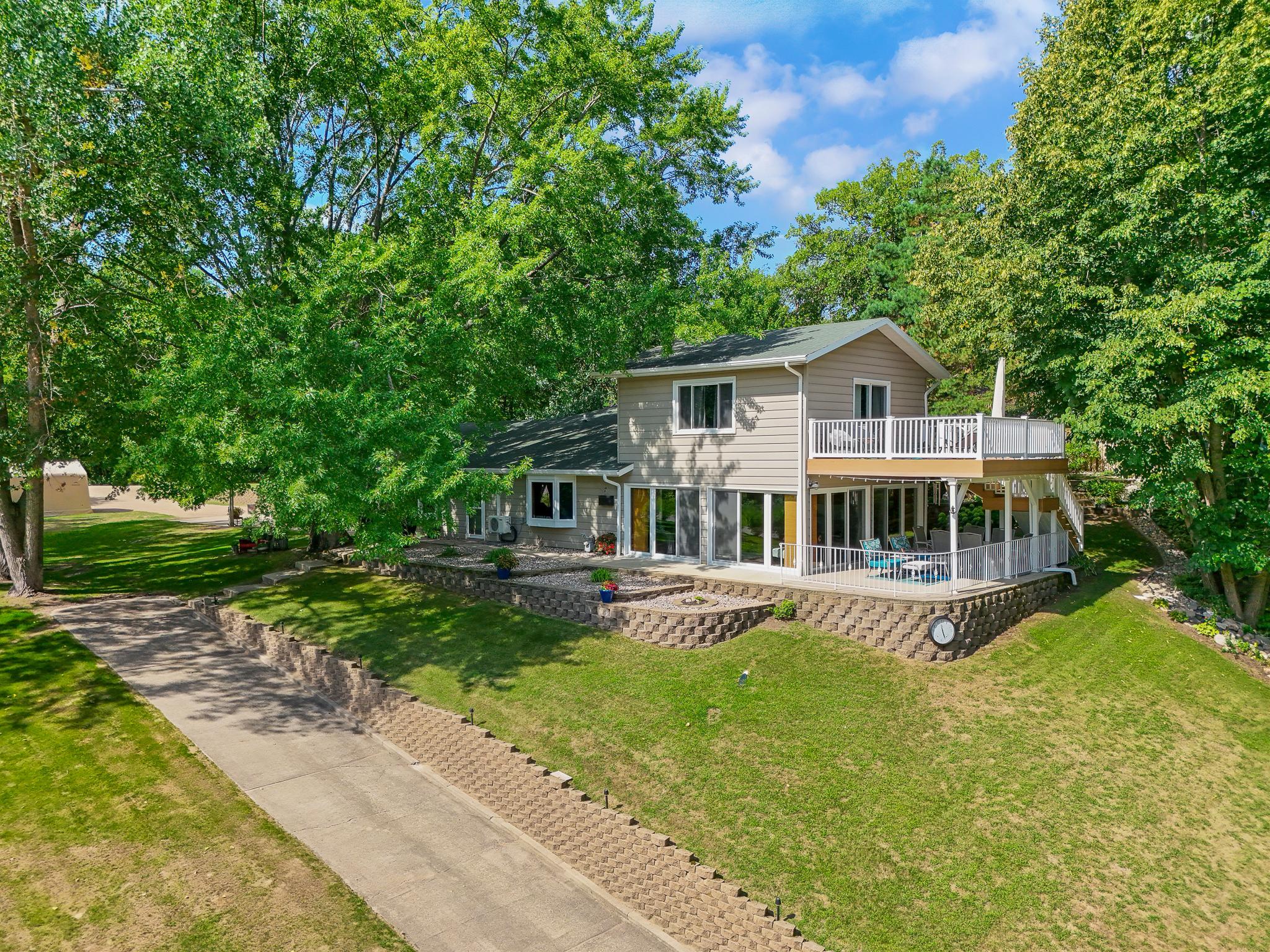 1981 single family home for sale at 46360 Grand View Dr in Perham, MN — 4 bed, 2 bath (photo 10 of 67)