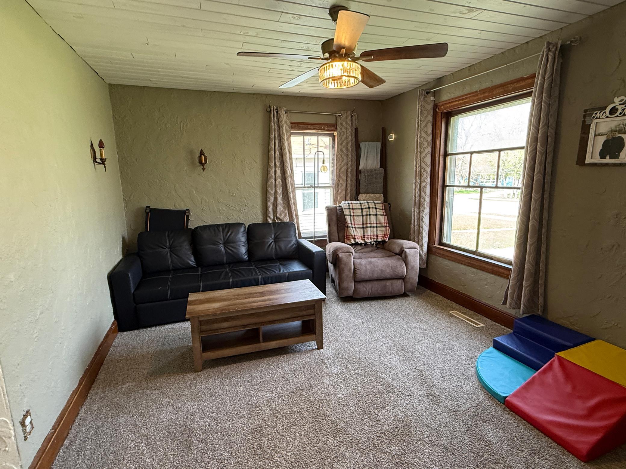 1915 single family home for sale at 1136 West Avenue in Detroit Lakes, MN — 2 bed, 2 bath (photo 17 of 29)