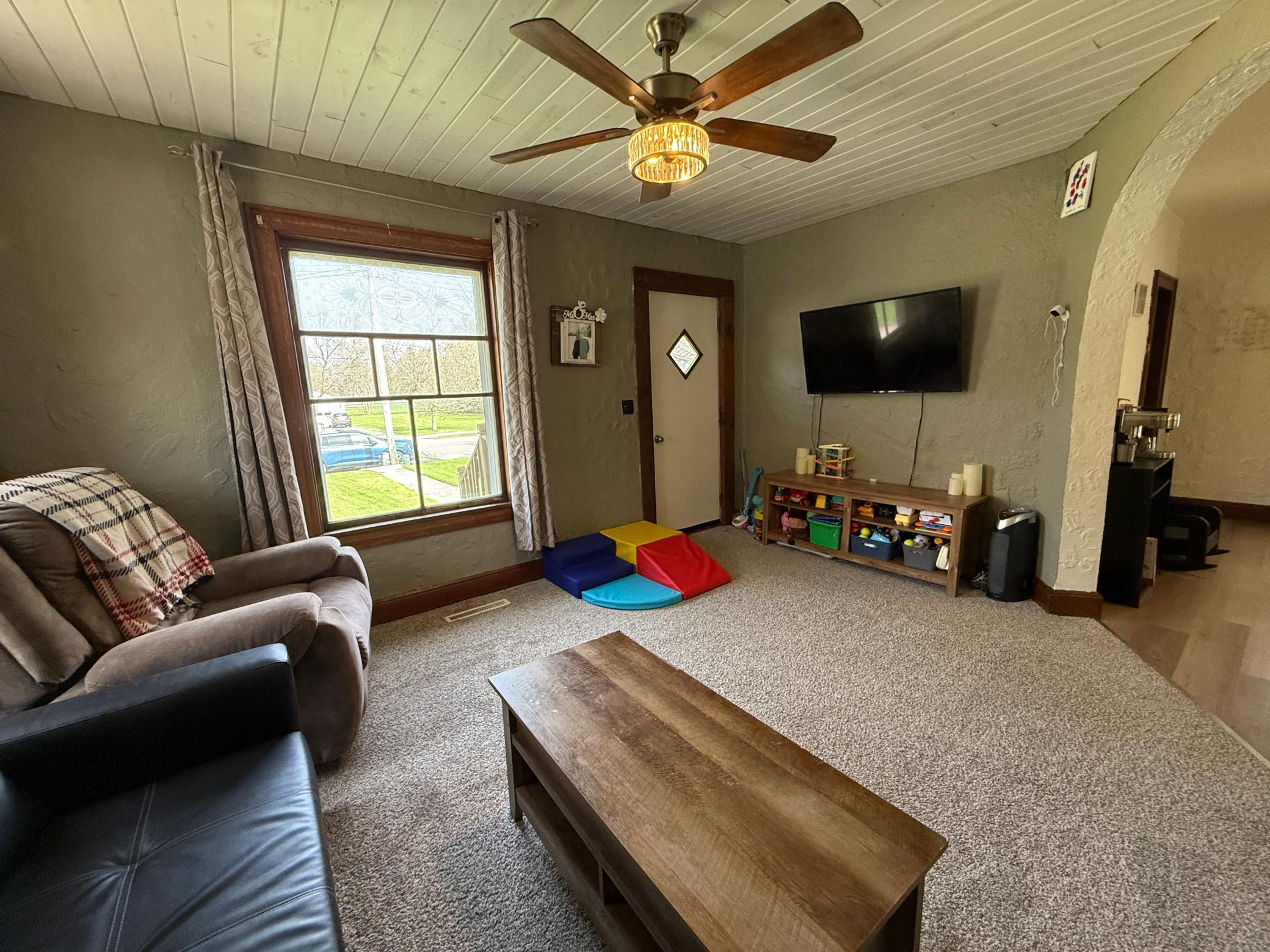 1915 single family home for sale at 1136 West Avenue in Detroit Lakes, MN — 2 bed, 2 bath (photo 18 of 29)