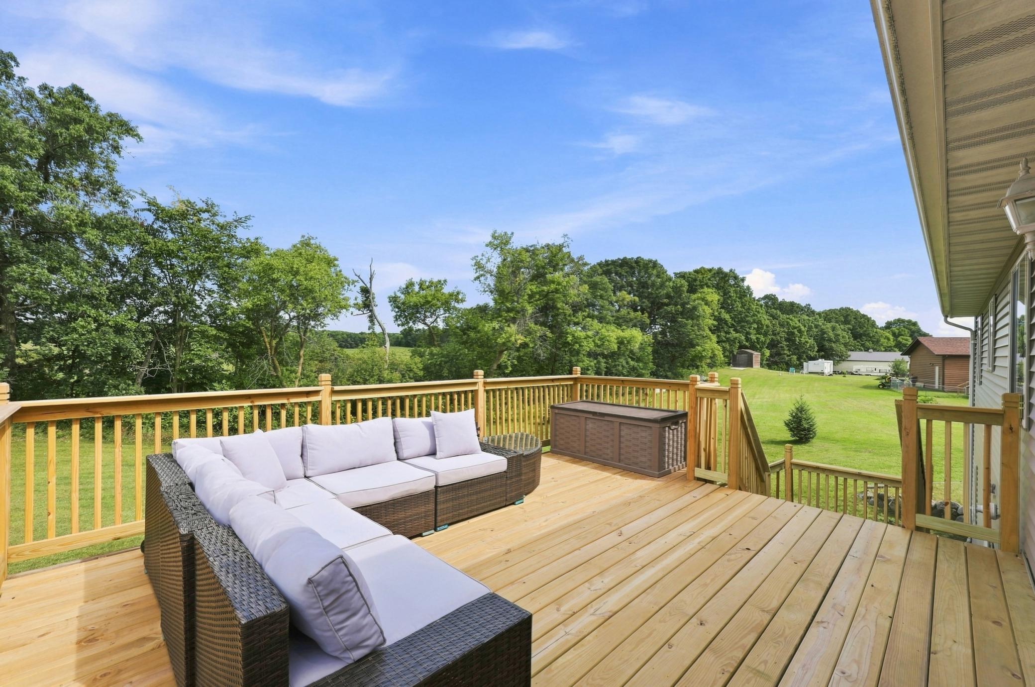 2006 single family home for sale at 30860 Carefree Lane in Frazee, MN — 5 bed, 3 bath (photo 31 of 39)