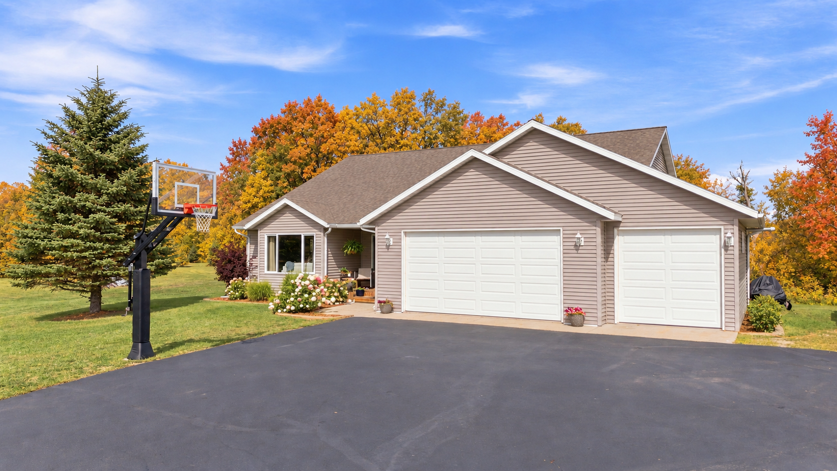 2006 single family home for sale at 30860 Carefree Lane in Detroit Lakes, MN — 5 bed, 3 bath