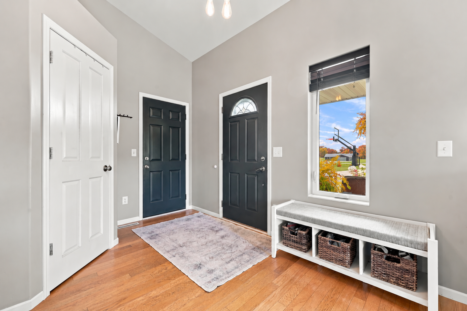 2006 single family home for sale at 30860 Carefree Lane in Detroit Lakes, MN — 5 bed, 3 bath (photo 3 of 36)