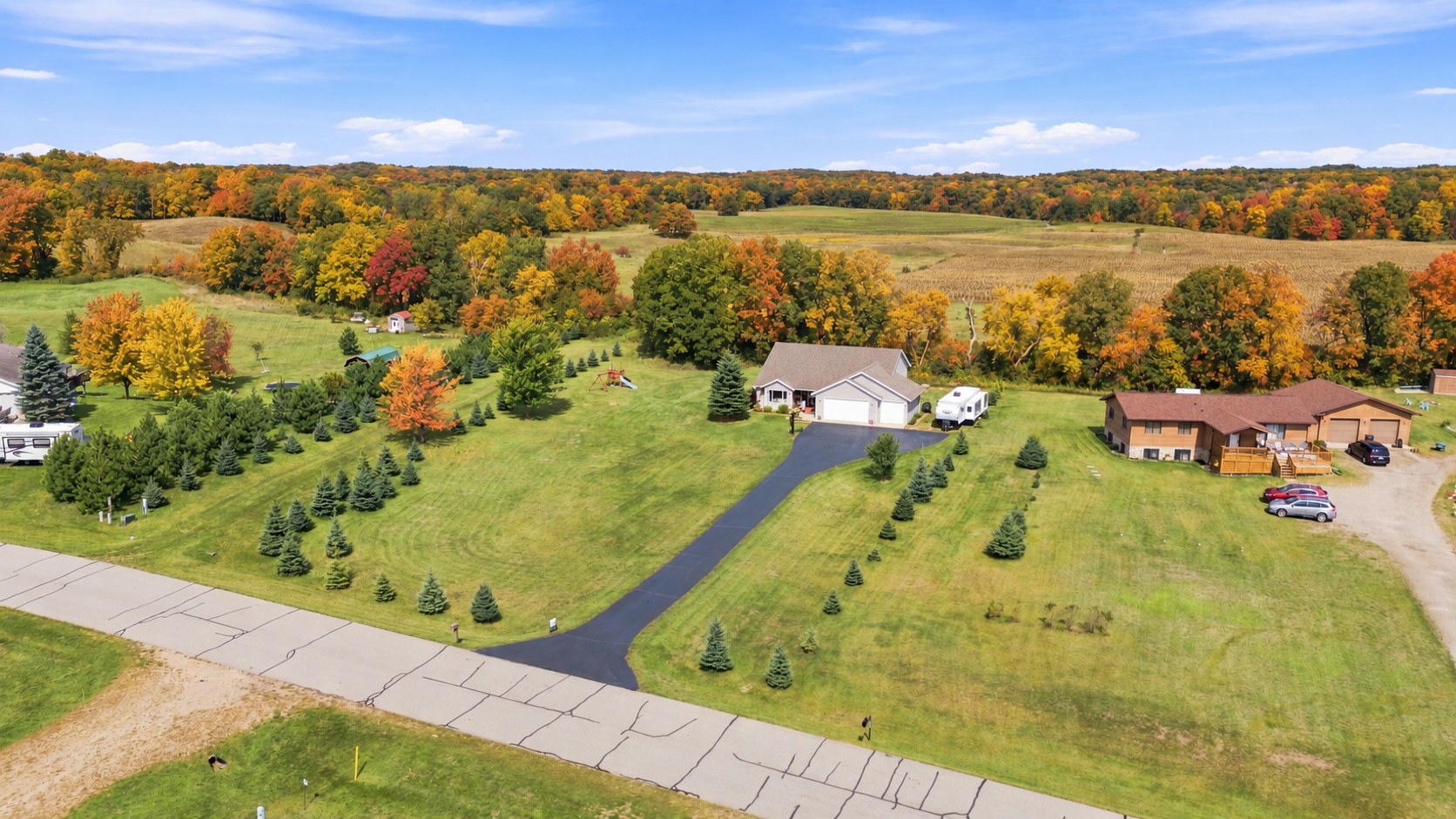 2006 single family home for sale at 30860 Carefree Lane in Detroit Lakes, MN — 5 bed, 3 bath