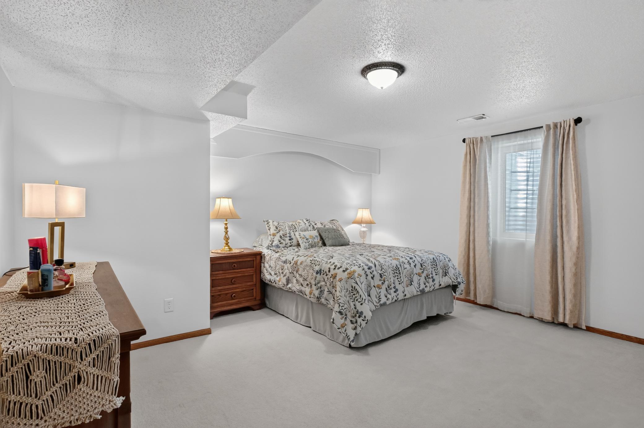 1999 single family home for sale at 1258 Westbrook Circle in Alexandria, MN — 4 bed, 3 bath (photo 21 of 42)