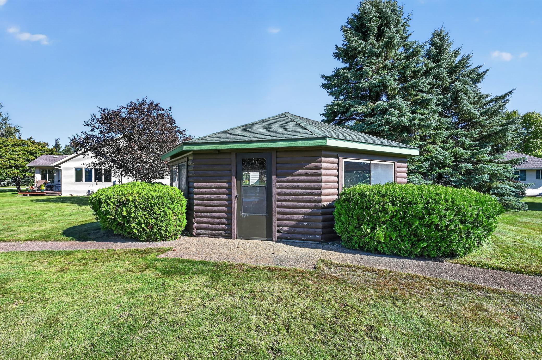 1999 single family home for sale at 1258 Westbrook Circle in Alexandria, MN — 4 bed, 3 bath (photo 35 of 42)