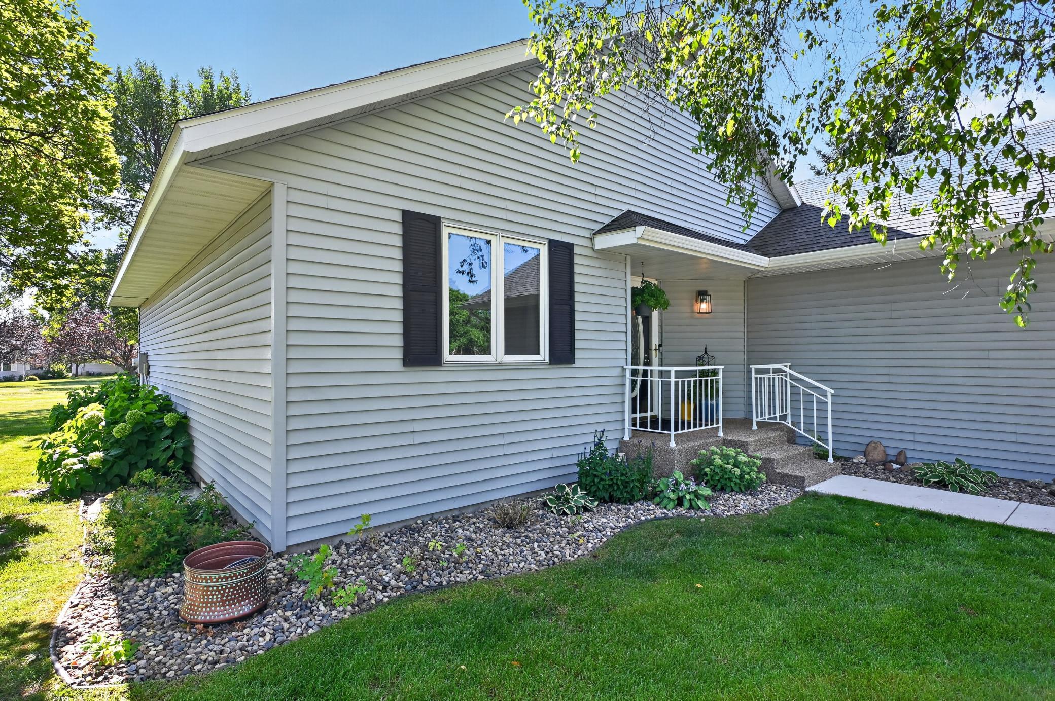 1999 single family home for sale at 1258 Westbrook Circle in Alexandria, MN — 4 bed, 3 bath (photo 38 of 42)