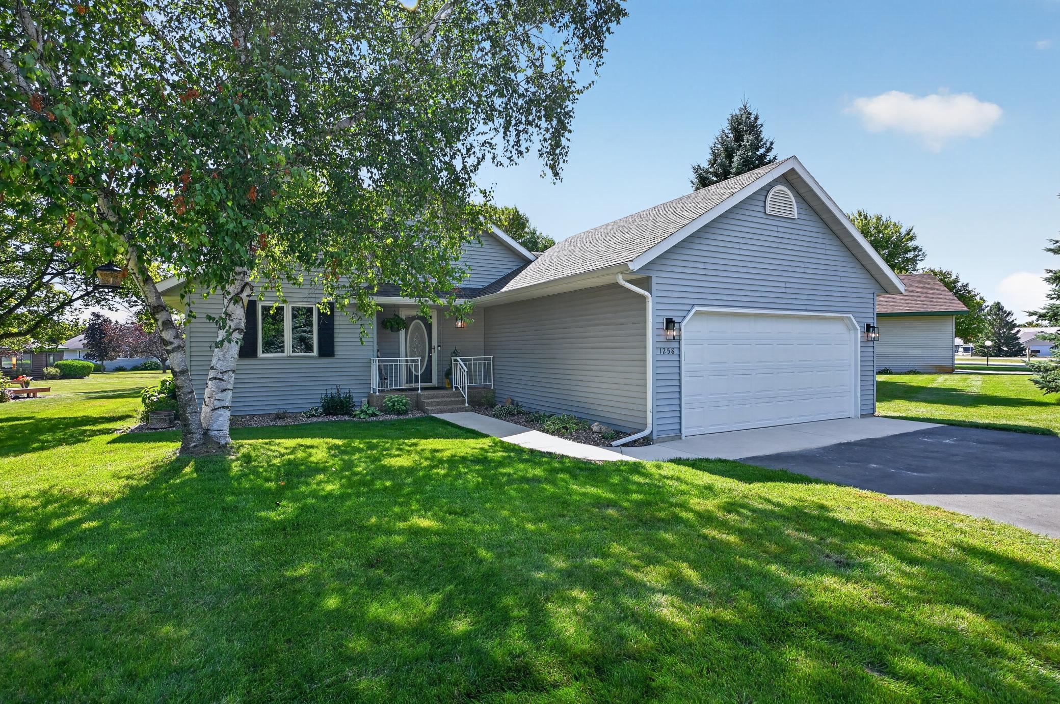 1999 single family home for sale at 1258 Westbrook Circle in Alexandria, MN — 4 bed, 3 bath (photo 42 of 42)