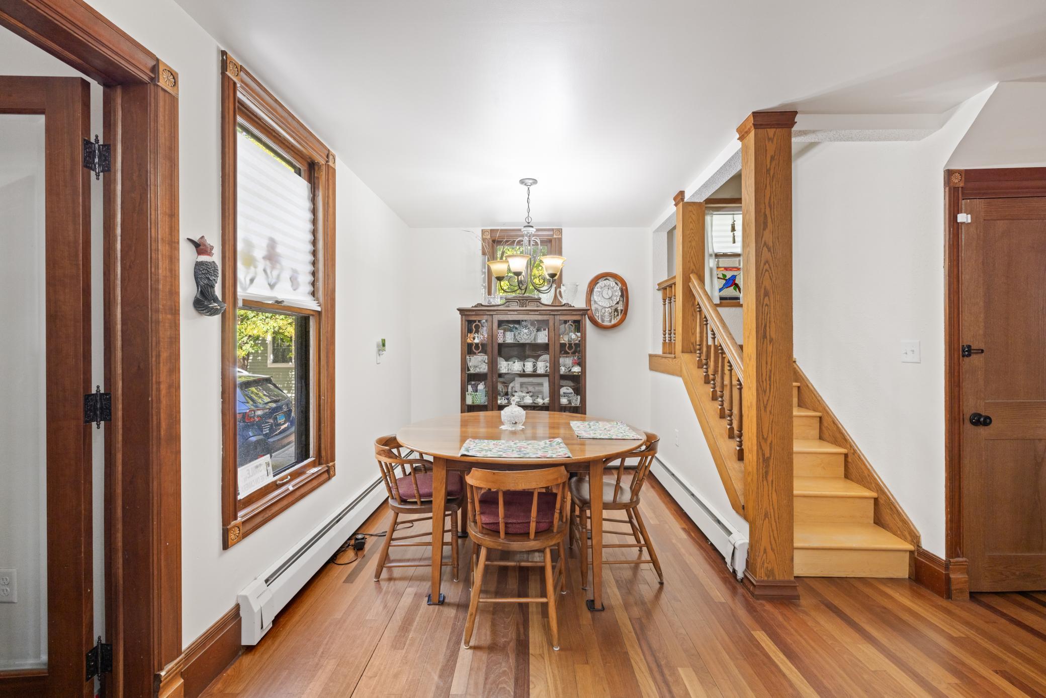1898 single family home for sale at 911 8th Street S in Fargo, ND — 4 bed, 4 bath (photo 14 of 34)