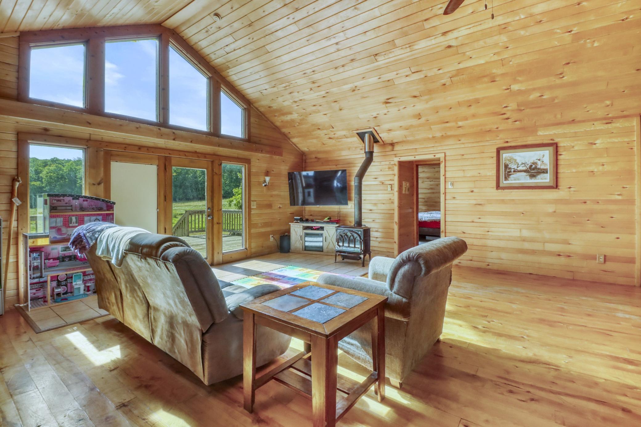 1994 single family home for sale at 28904 Tee Lake Road in Vergas, MN — 3 bed, 2 bath (photo 15 of 60)