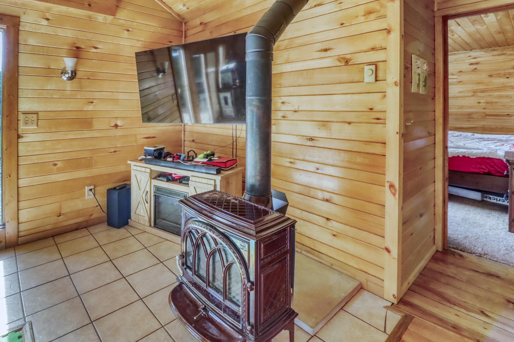1994 single family home for sale at 28904 Tee Lake Road in Vergas, MN — 3 bed, 2 bath (photo 16 of 60)
