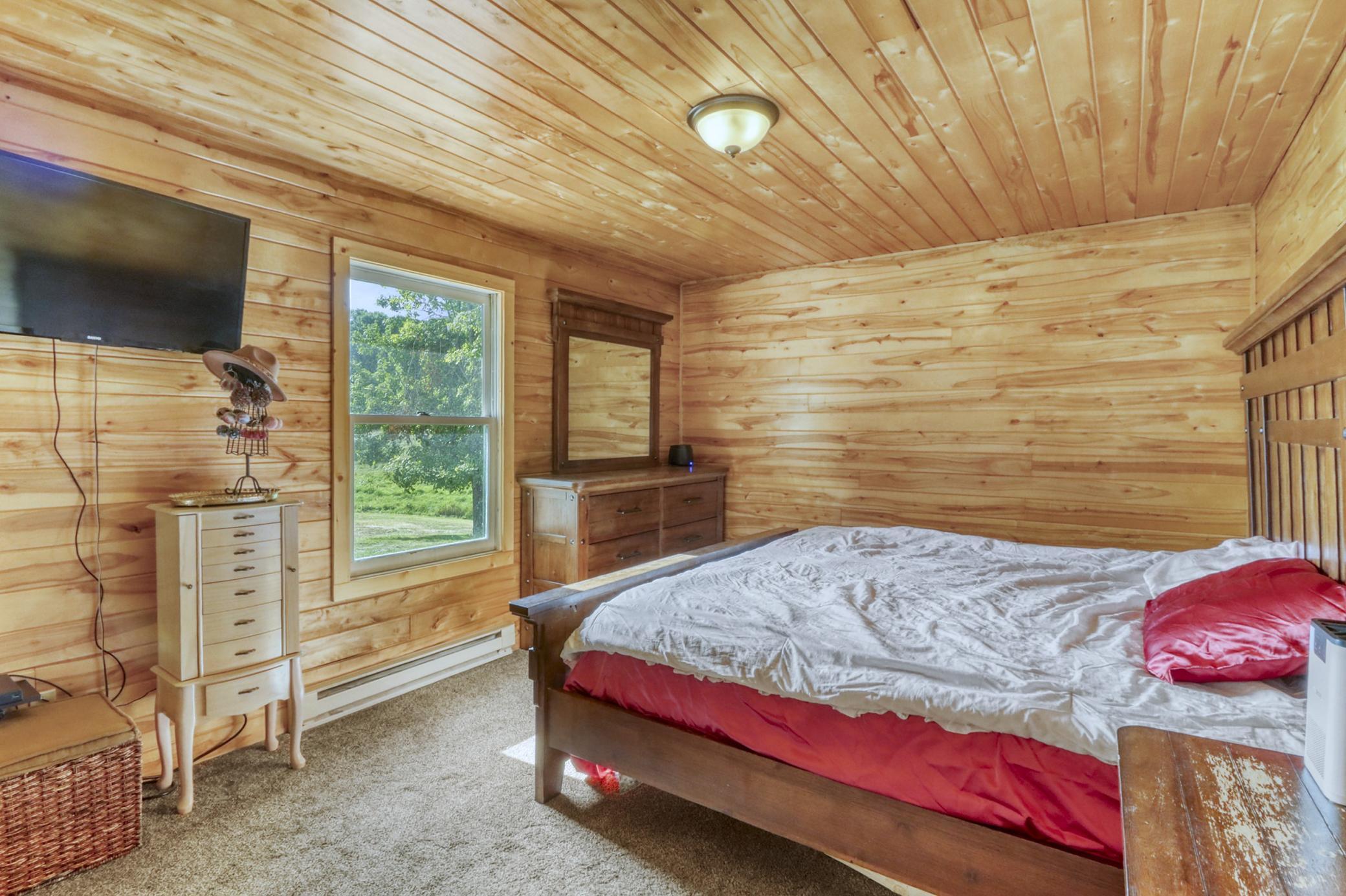 1994 single family home for sale at 28904 Tee Lake Road in Vergas, MN — 3 bed, 2 bath (photo 18 of 60)