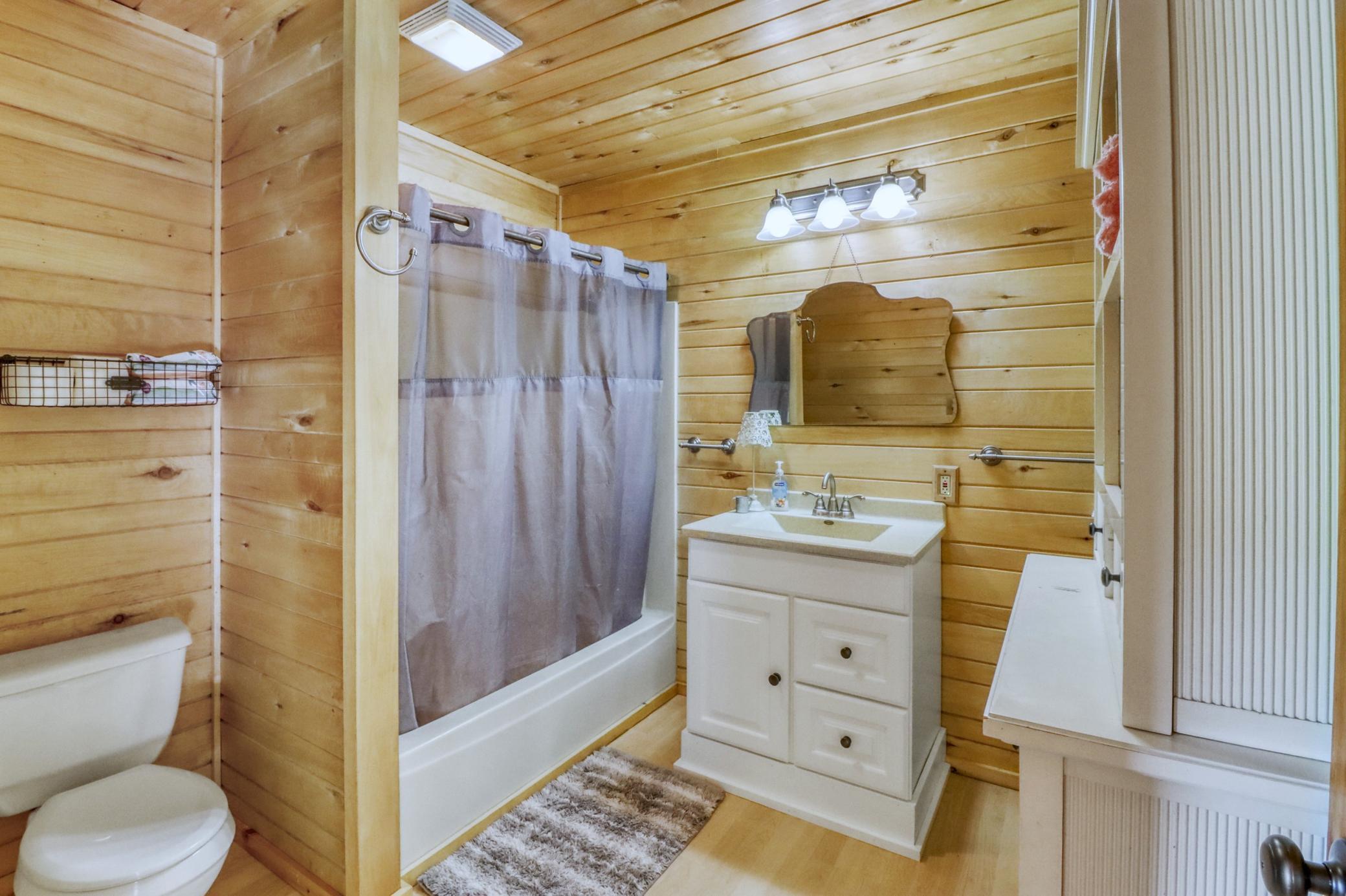 1994 single family home for sale at 28904 Tee Lake Road in Vergas, MN — 3 bed, 2 bath (photo 19 of 60)