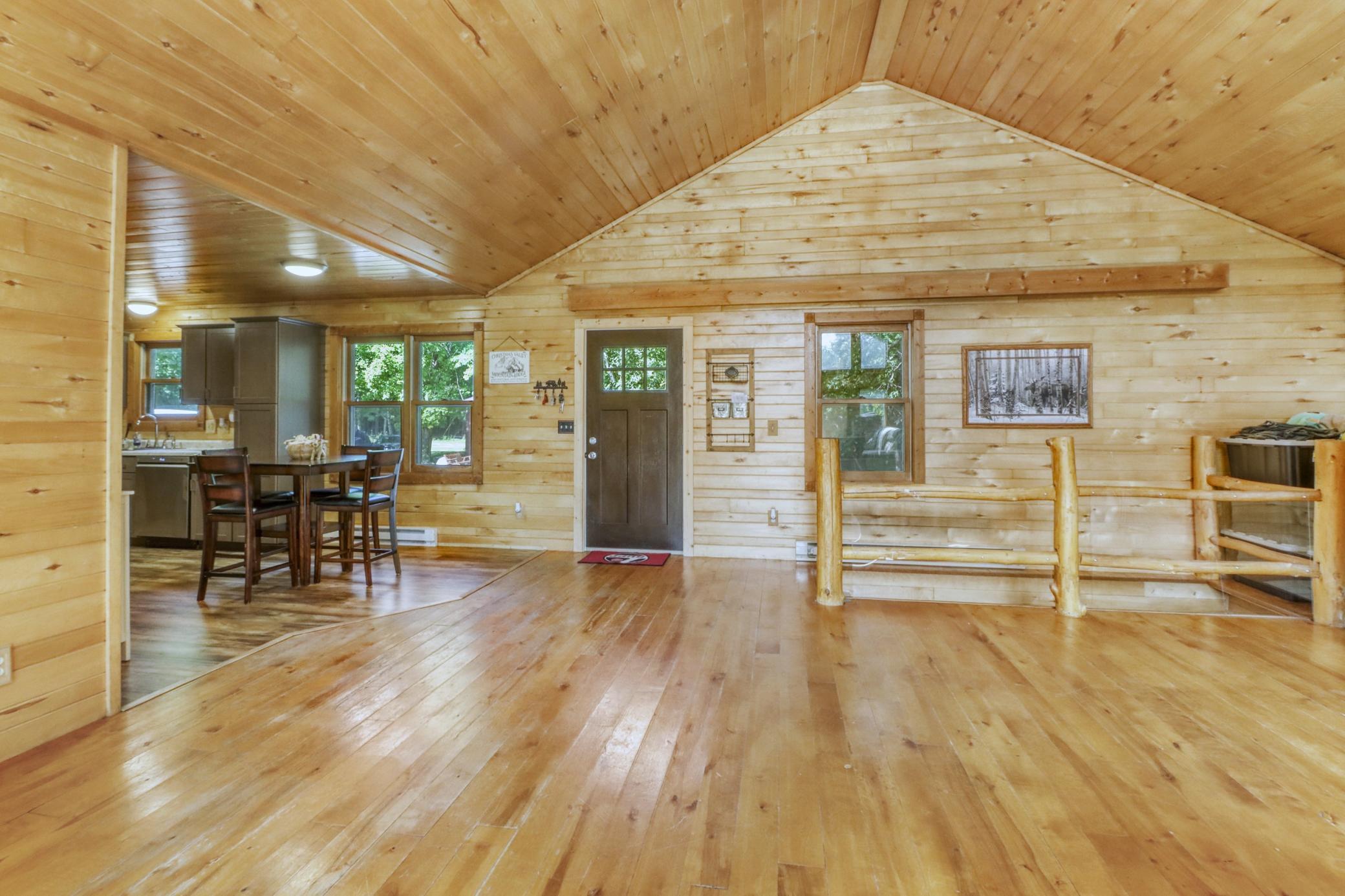 1994 single family home for sale at 28904 Tee Lake Road in Vergas, MN — 3 bed, 2 bath (photo 9 of 60)