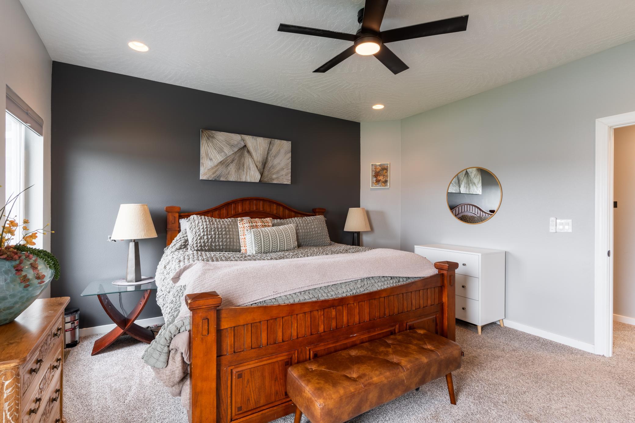 2015 single family home for sale at 902 50th Avenue W in West Fargo, ND — 5 bed, 3 bath (photo 20 of 48)