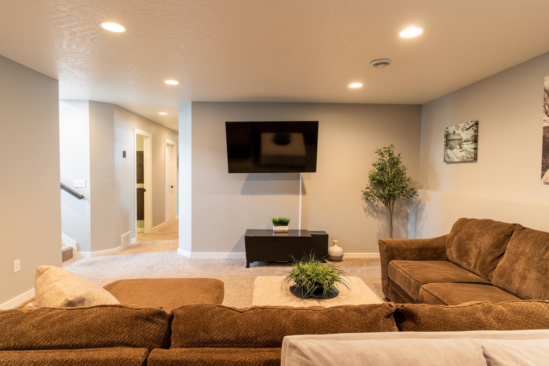 2015 single family home for sale at 902 50th Avenue W in West Fargo, ND — 5 bed, 3 bath (photo 31 of 48)