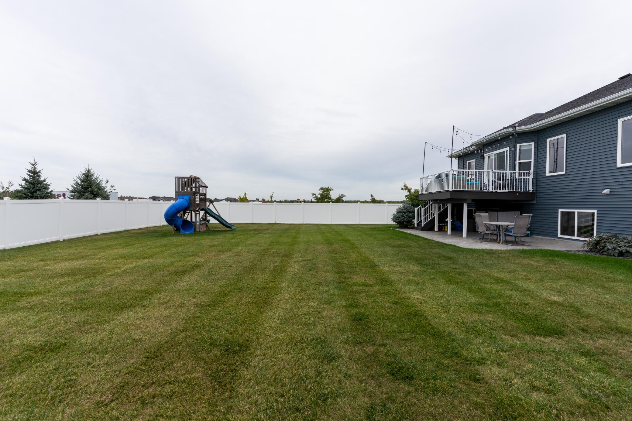 2015 single family home for sale at 902 50th Avenue W in West Fargo, ND — 5 bed, 3 bath (photo 42 of 48)