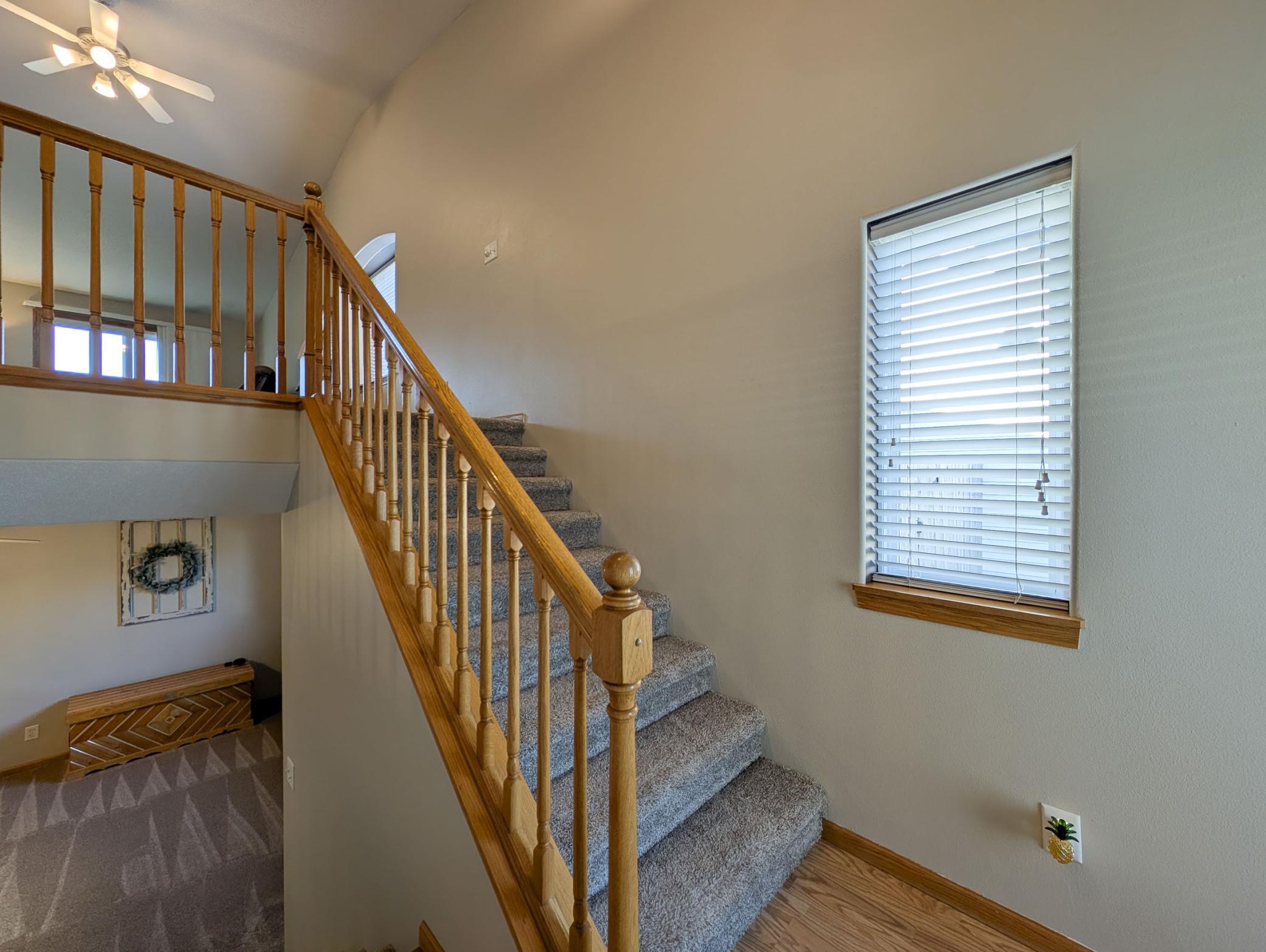 2002 twin home for sale at 707 14TH Avenue E in West Fargo, ND — 3 bed, 2 bath (photo 15 of 46)