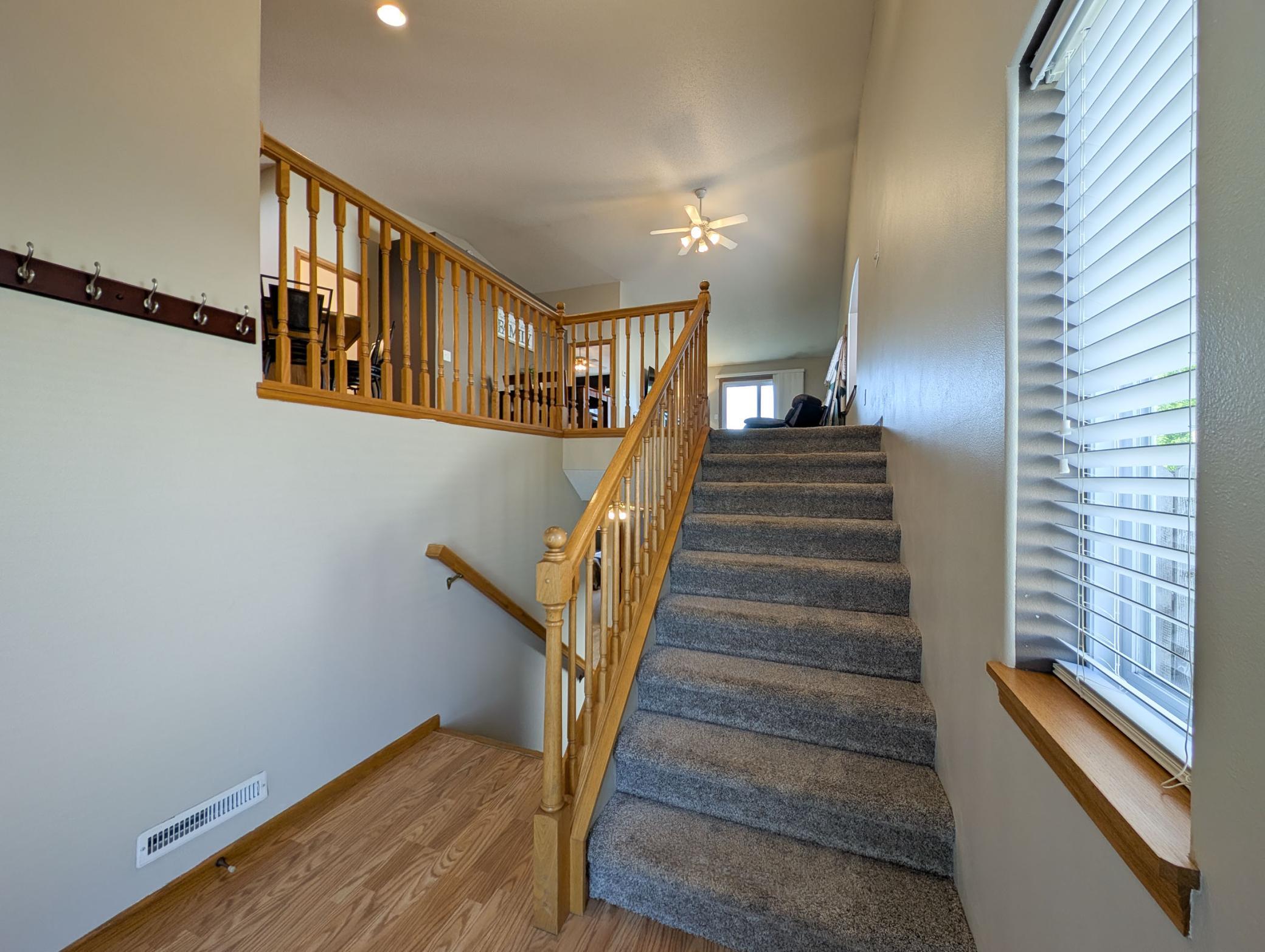 2002 twin home for sale at 707 14TH Avenue E in West Fargo, ND — 3 bed, 2 bath (photo 16 of 46)