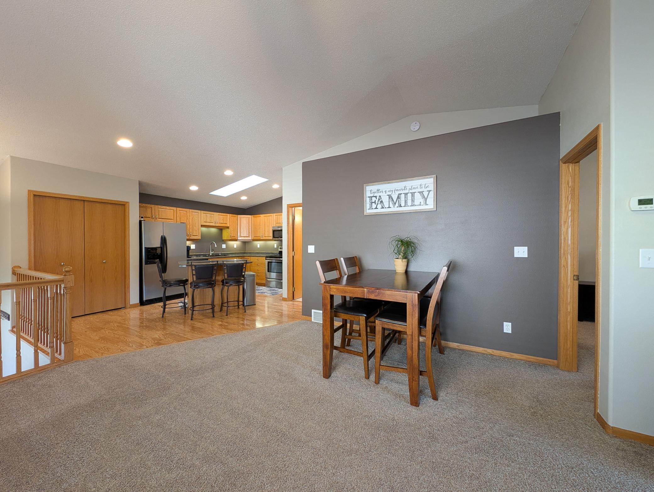 2002 twin home for sale at 707 14TH Avenue E in West Fargo, ND — 3 bed, 2 bath (photo 17 of 46)