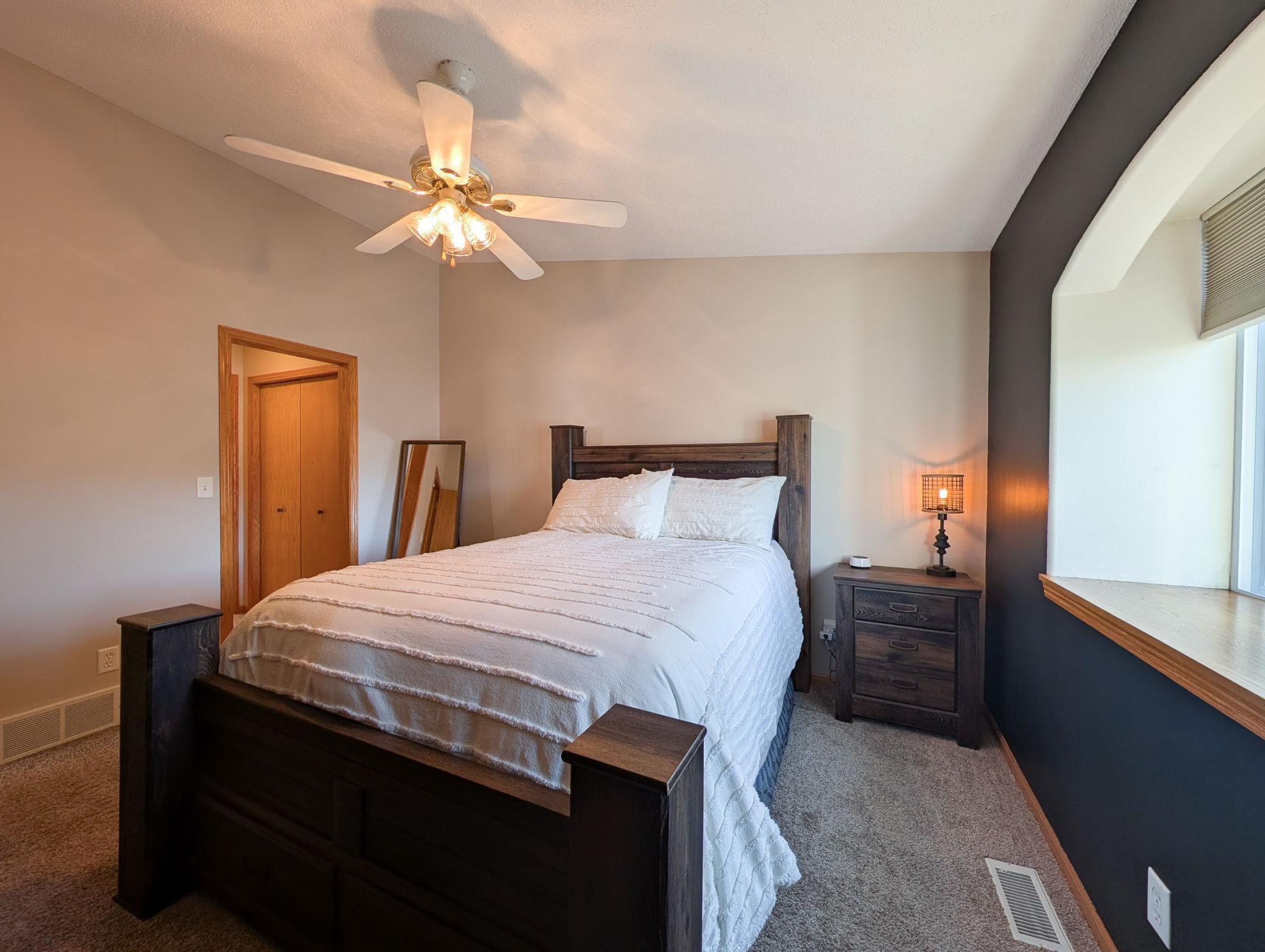 2002 twin home for sale at 707 14TH Avenue E in West Fargo, ND — 3 bed, 2 bath (photo 31 of 46)
