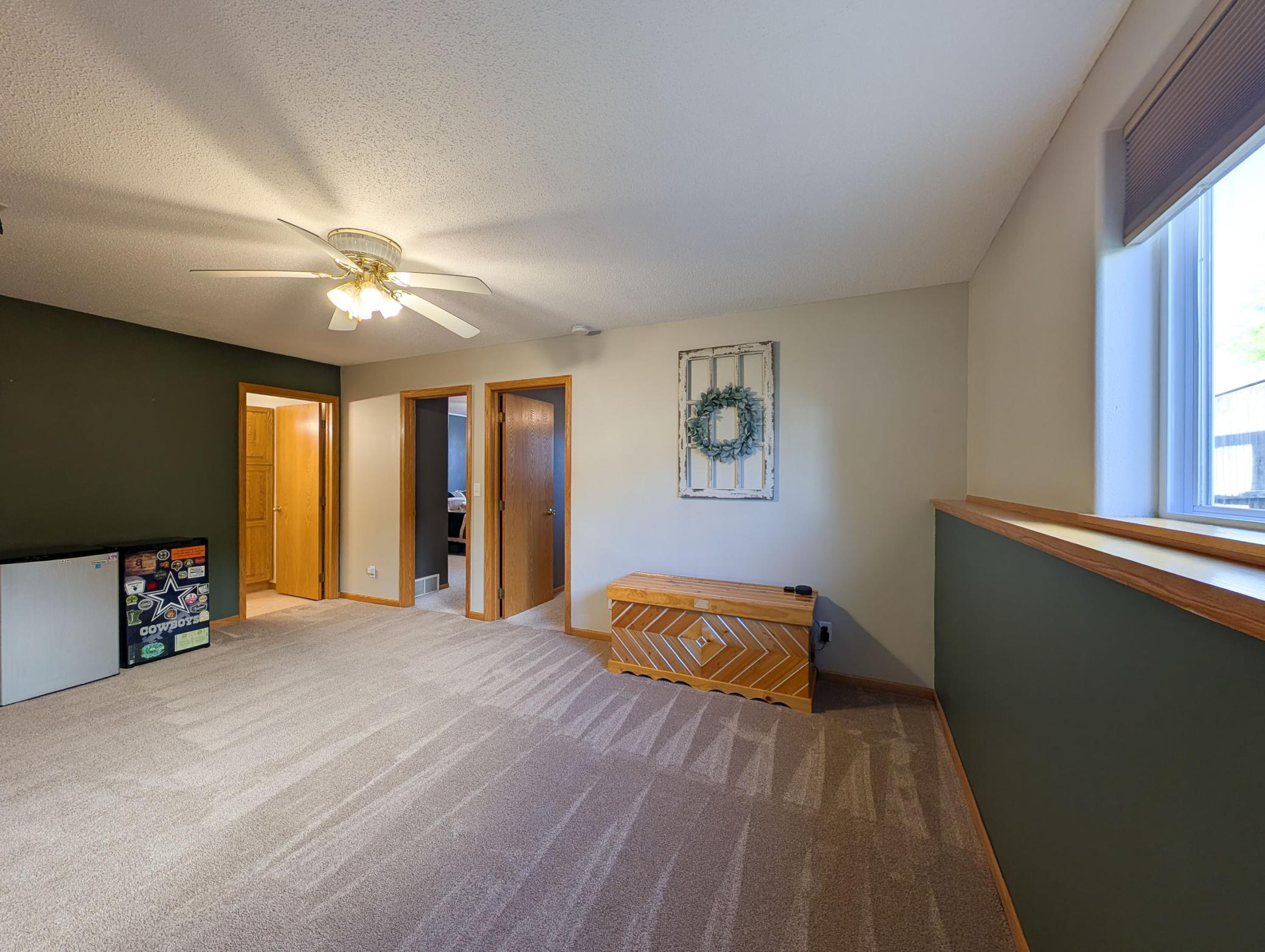 2002 twin home for sale at 707 14TH Avenue E in West Fargo, ND — 3 bed, 2 bath (photo 35 of 46)