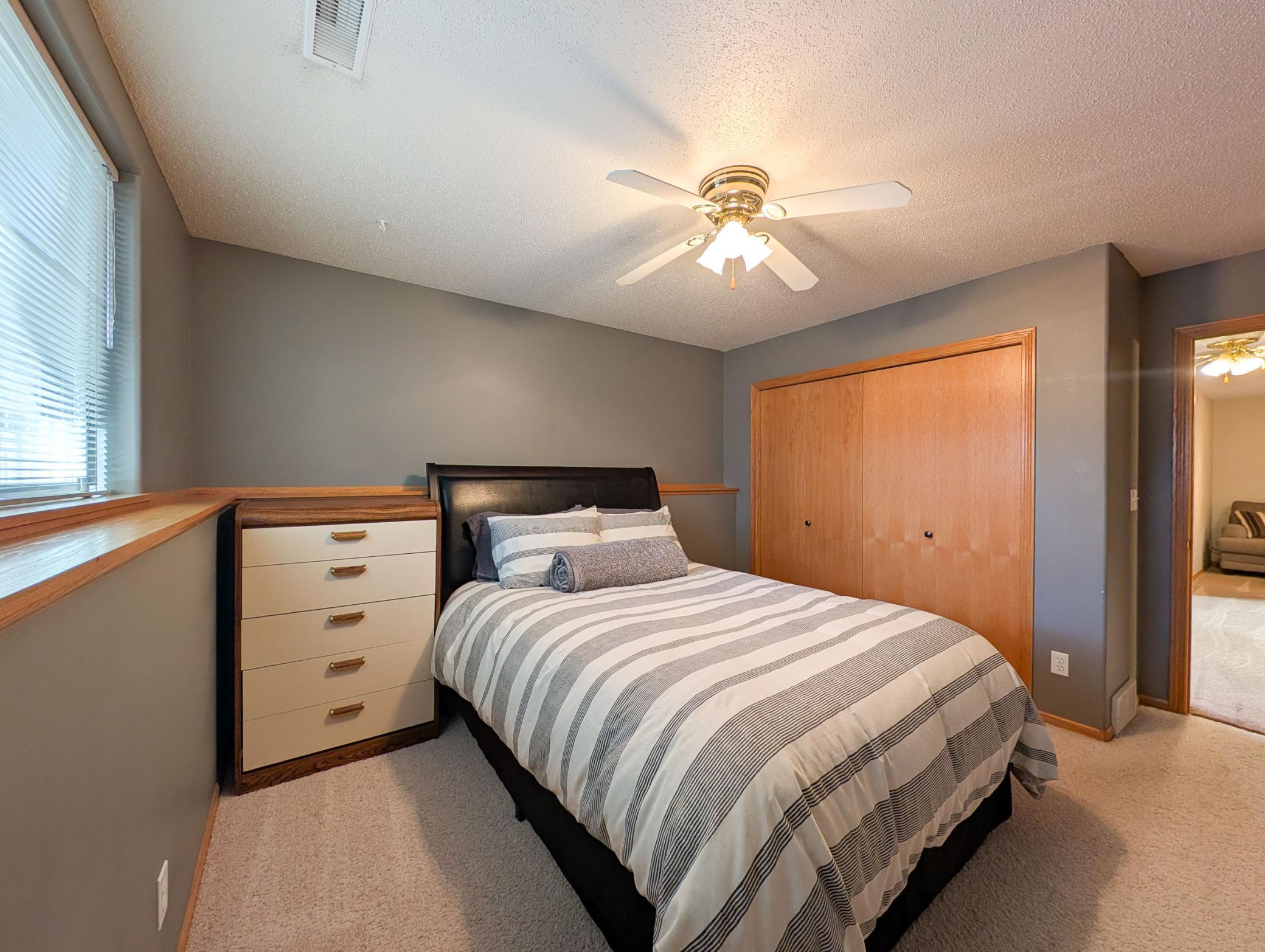 2002 twin home for sale at 707 14TH Avenue E in West Fargo, ND — 3 bed, 2 bath (photo 36 of 46)