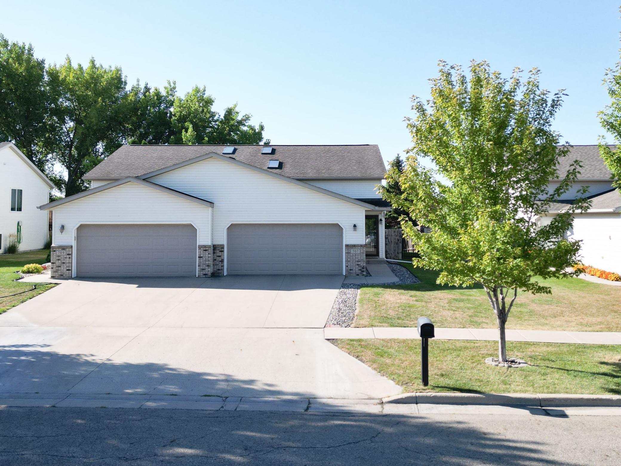 2002 twin home for sale at 707 14TH Avenue E in West Fargo, ND — 3 bed, 2 bath (photo 46 of 46)
