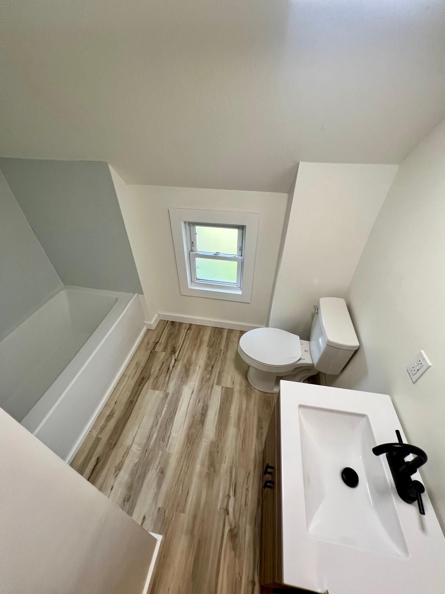 1960 single family home for sale at 214 S 2nd Street in Keewatin, MN — 2 bed, 2 bath (photo 20 of 24)
