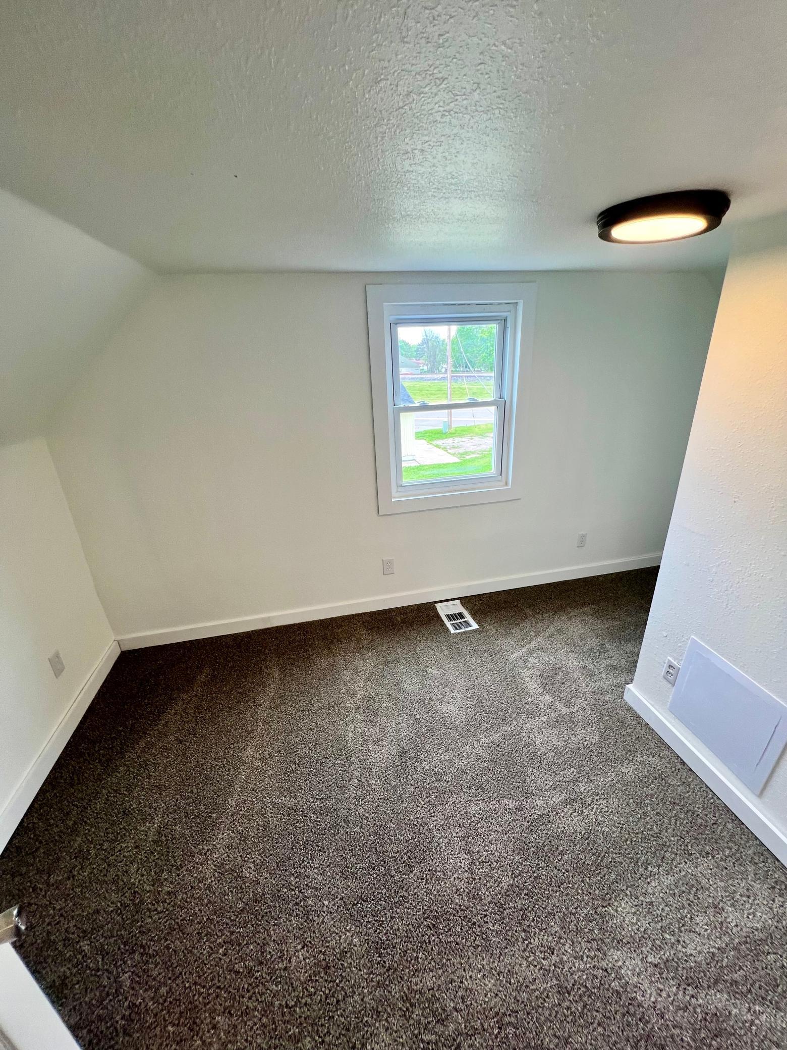 1960 single family home for sale at 214 S 2nd Street in Keewatin, MN — 2 bed, 2 bath (photo 21 of 24)
