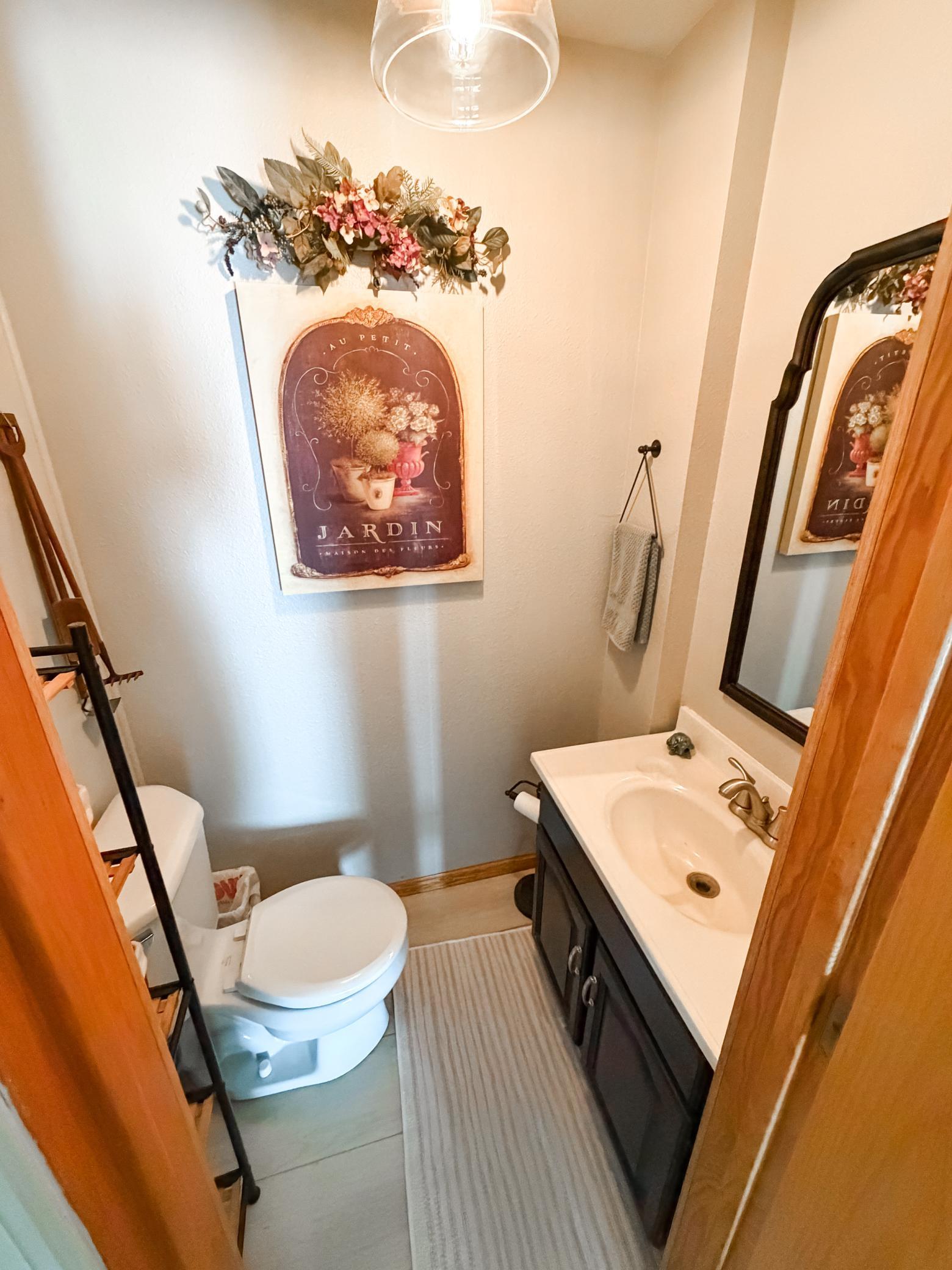 1975 single family home for sale at 40624 Highway 11 in Roseau, MN — 4 bed, 3 bath (photo 26 of 33)