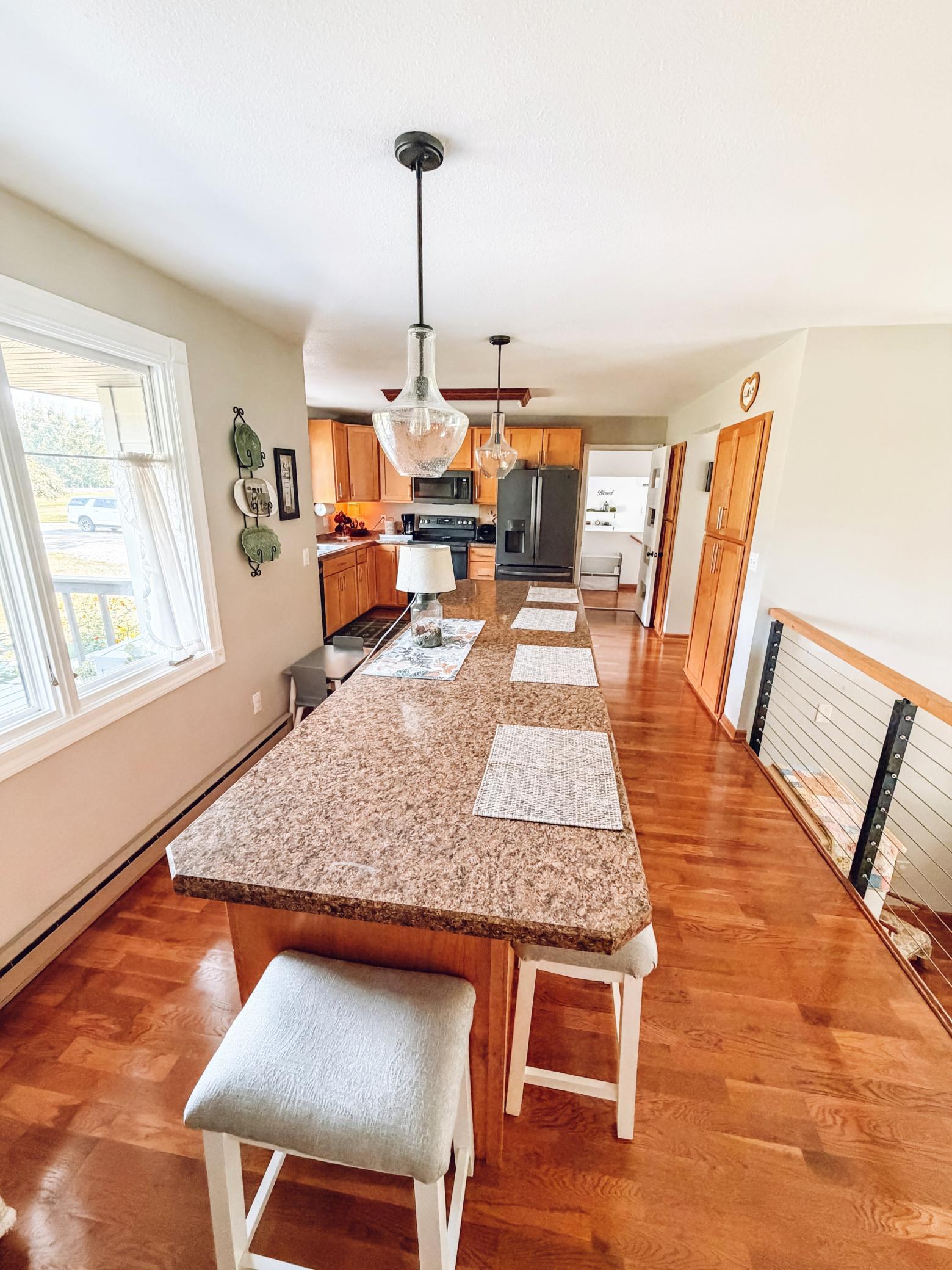 1975 single family home for sale at 40624 Highway 11 in Roseau, MN — 4 bed, 3 bath (photo 8 of 33)