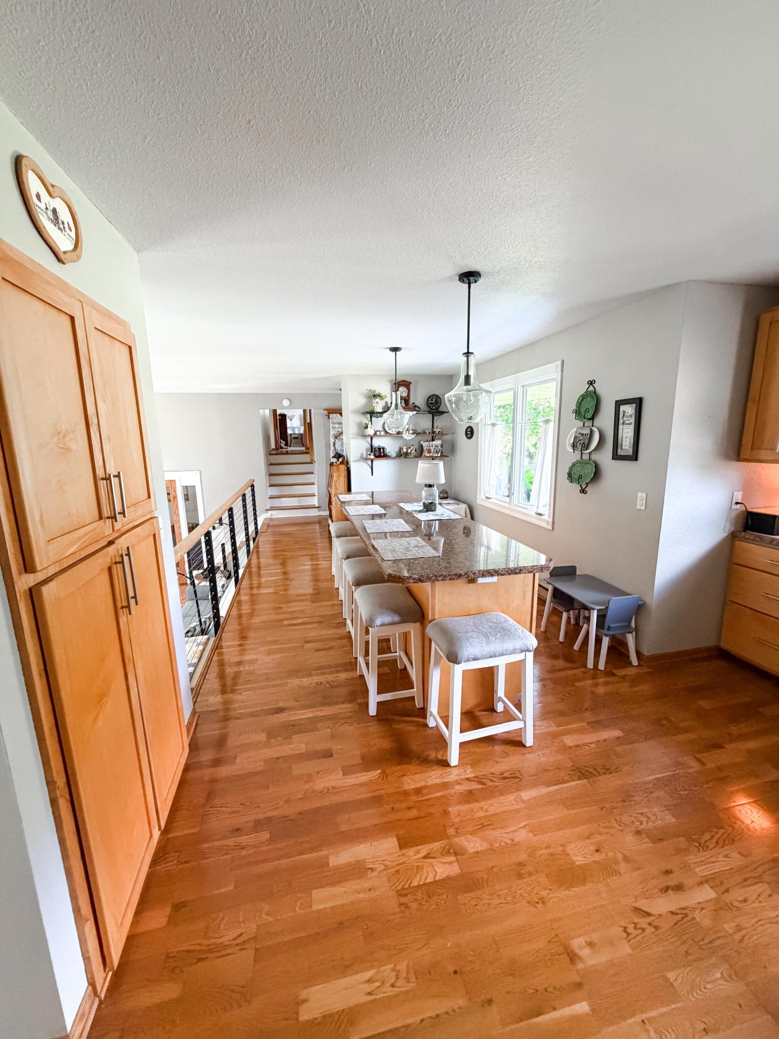 1975 single family home for sale at 40624 Highway 11 in Roseau, MN — 4 bed, 3 bath (photo 9 of 33)