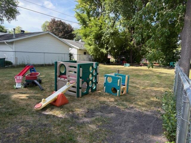 1939 single family home for sale at 1216 4th Avenue N in Moorhead, MN — 2 bed, 1 bath (photo 5 of 6)