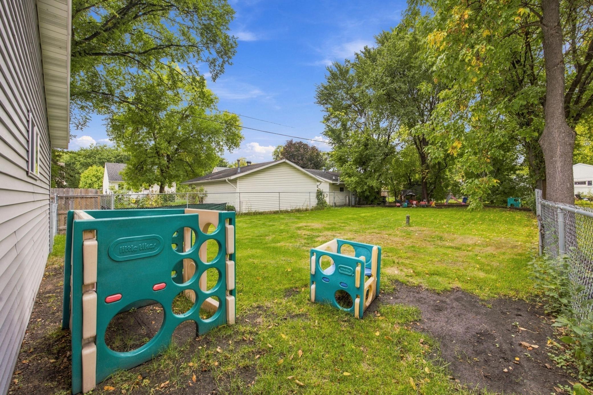 1939 single family home for sale at 1216 4th Avenue N in Moorhead, MN — 2 bed, 1 bath (photo 23 of 27)