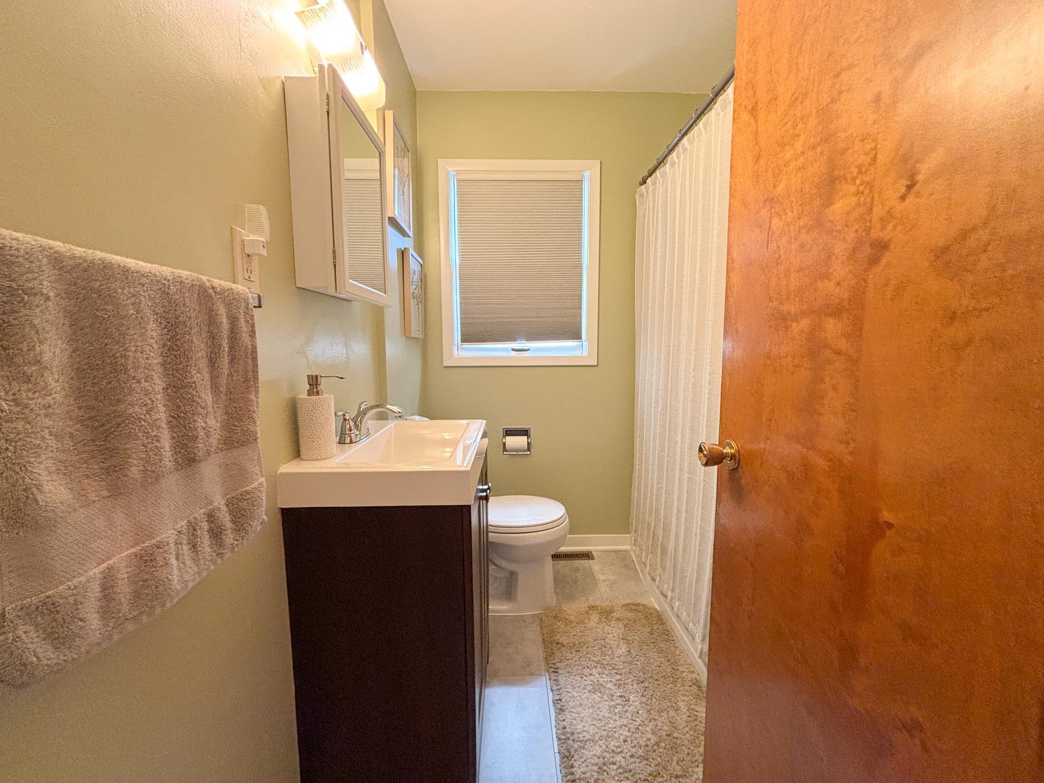 1964 single family home for sale at 1116 E Mount Faith Avenue in Fergus Falls, MN — 4 bed, 2 bath (photo 19 of 41)